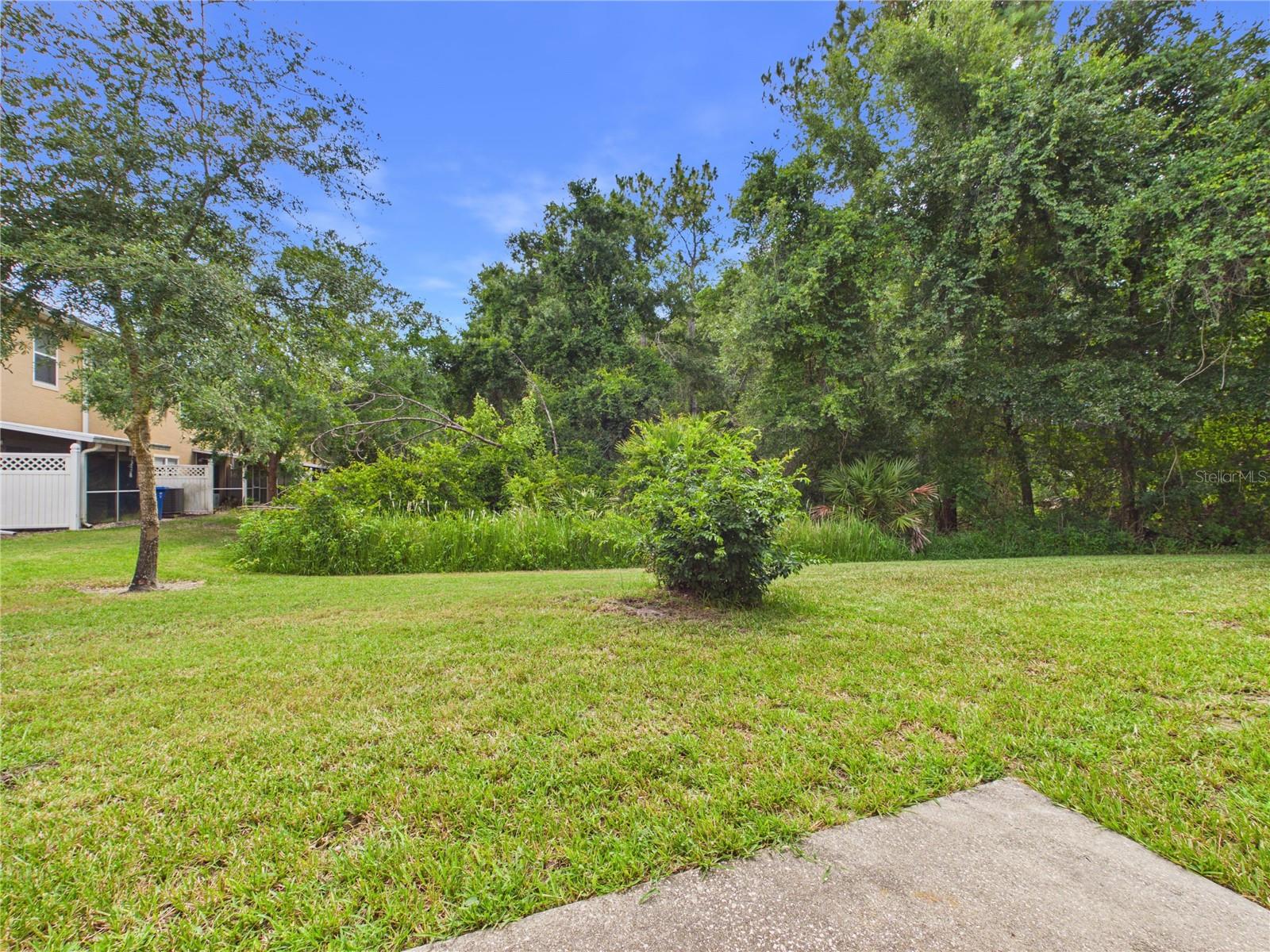 EMERALD POINTE TWNHMS AT TA - Residential Lease