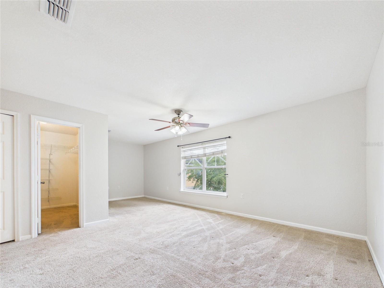 EMERALD POINTE TWNHMS AT TA - Residential Lease