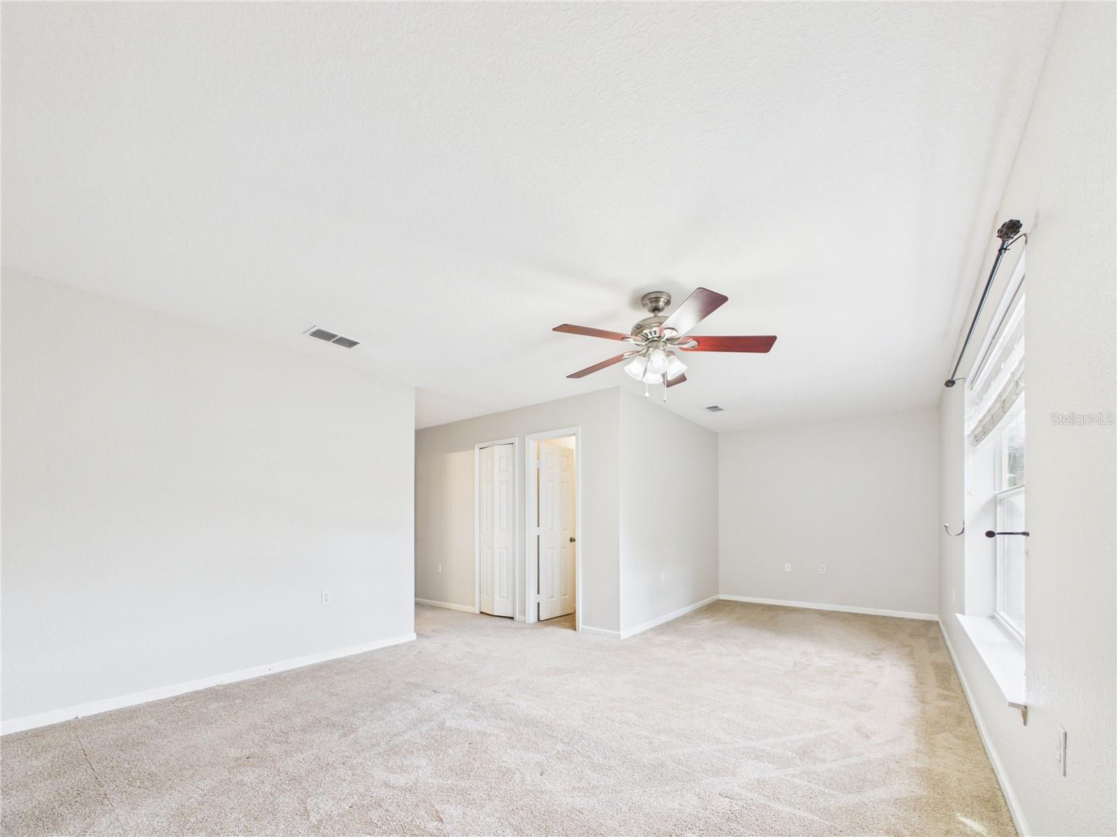 EMERALD POINTE TWNHMS AT TA - Residential Lease