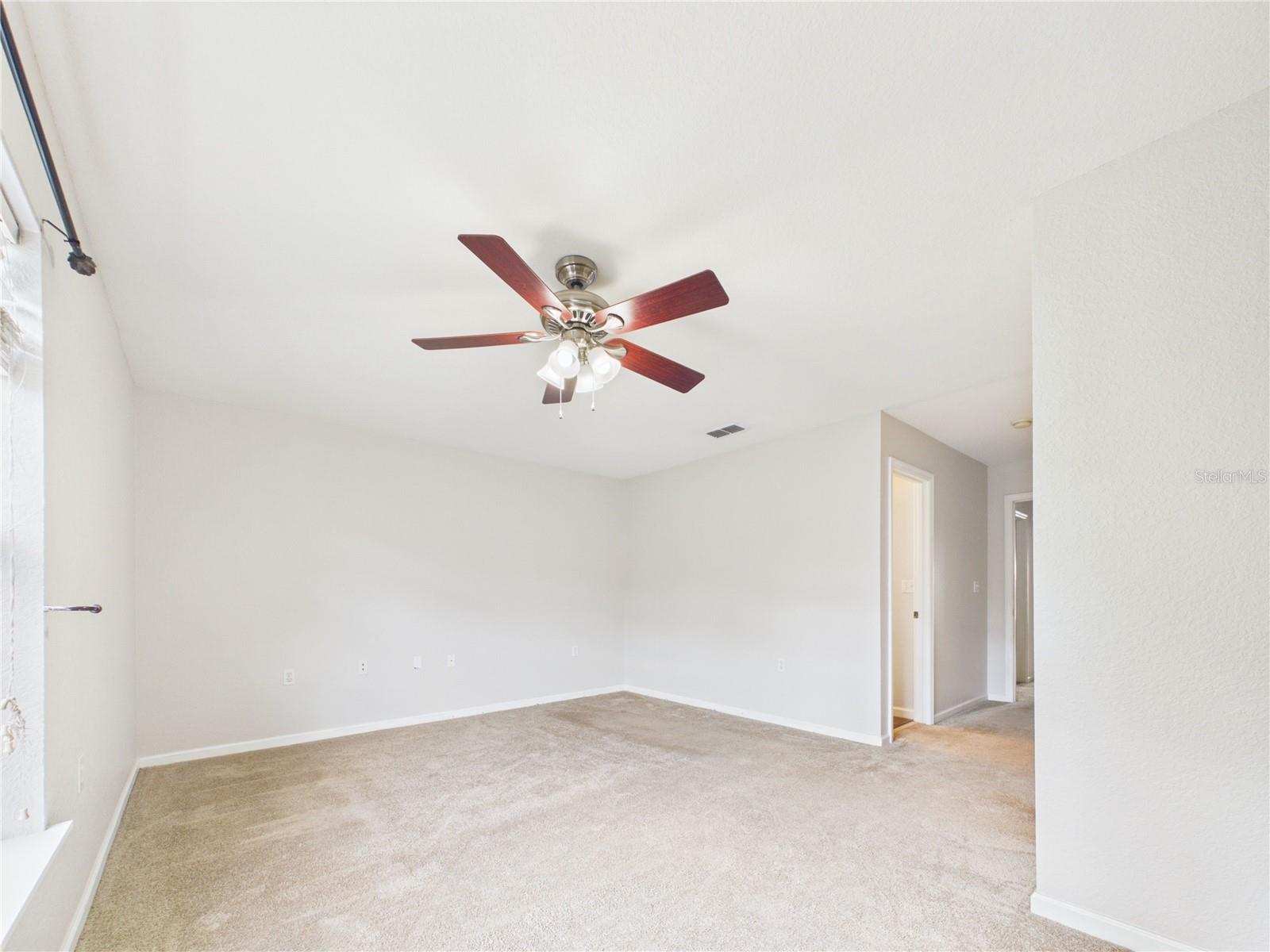 EMERALD POINTE TWNHMS AT TA - Residential Lease