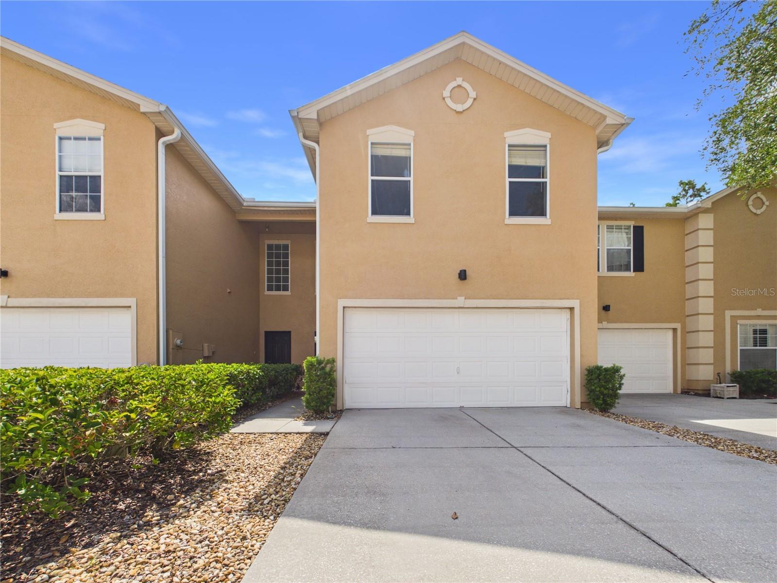 EMERALD POINTE TWNHMS AT TA - Residential Lease