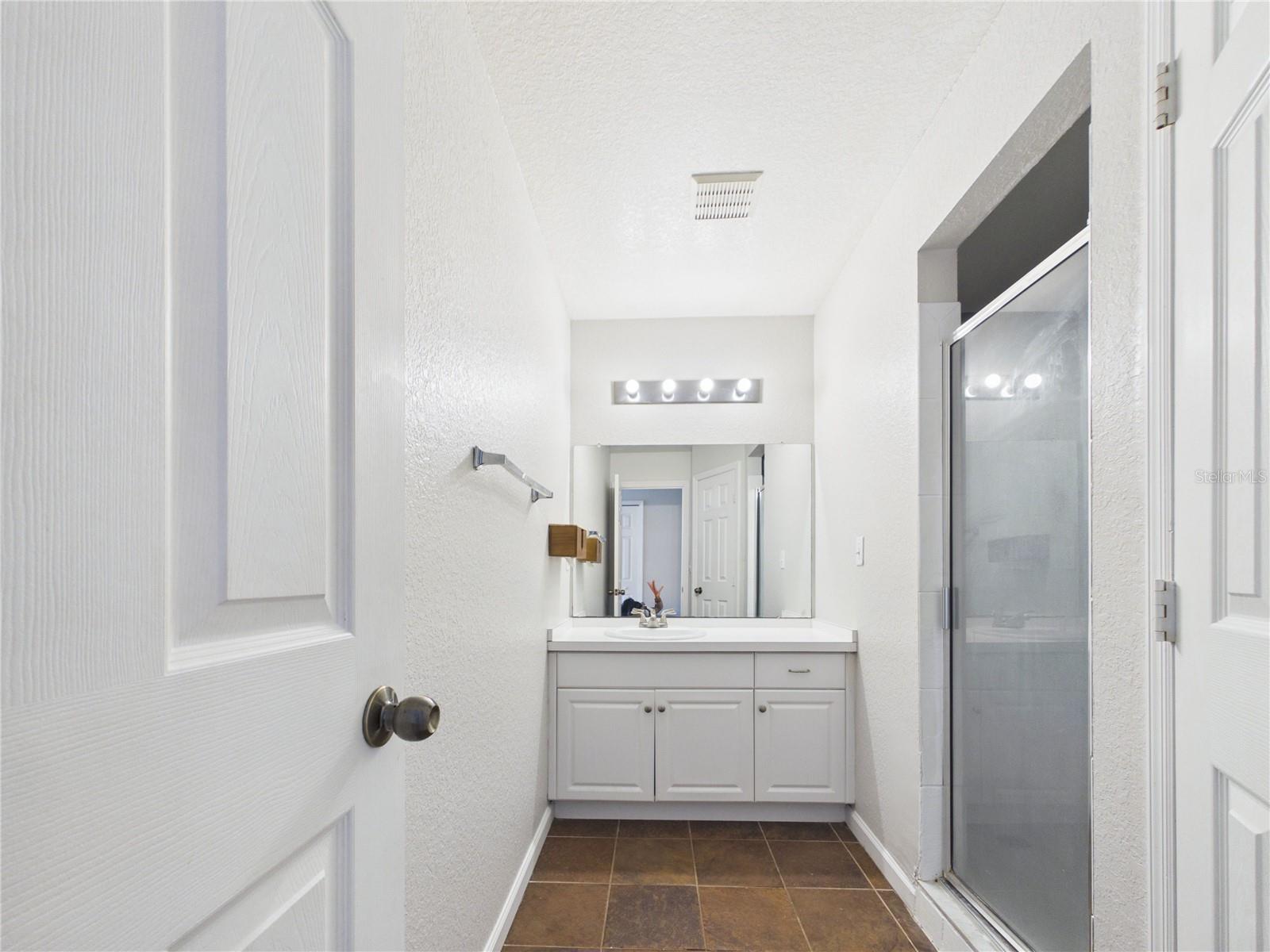EMERALD POINTE TWNHMS AT TA - Residential Lease