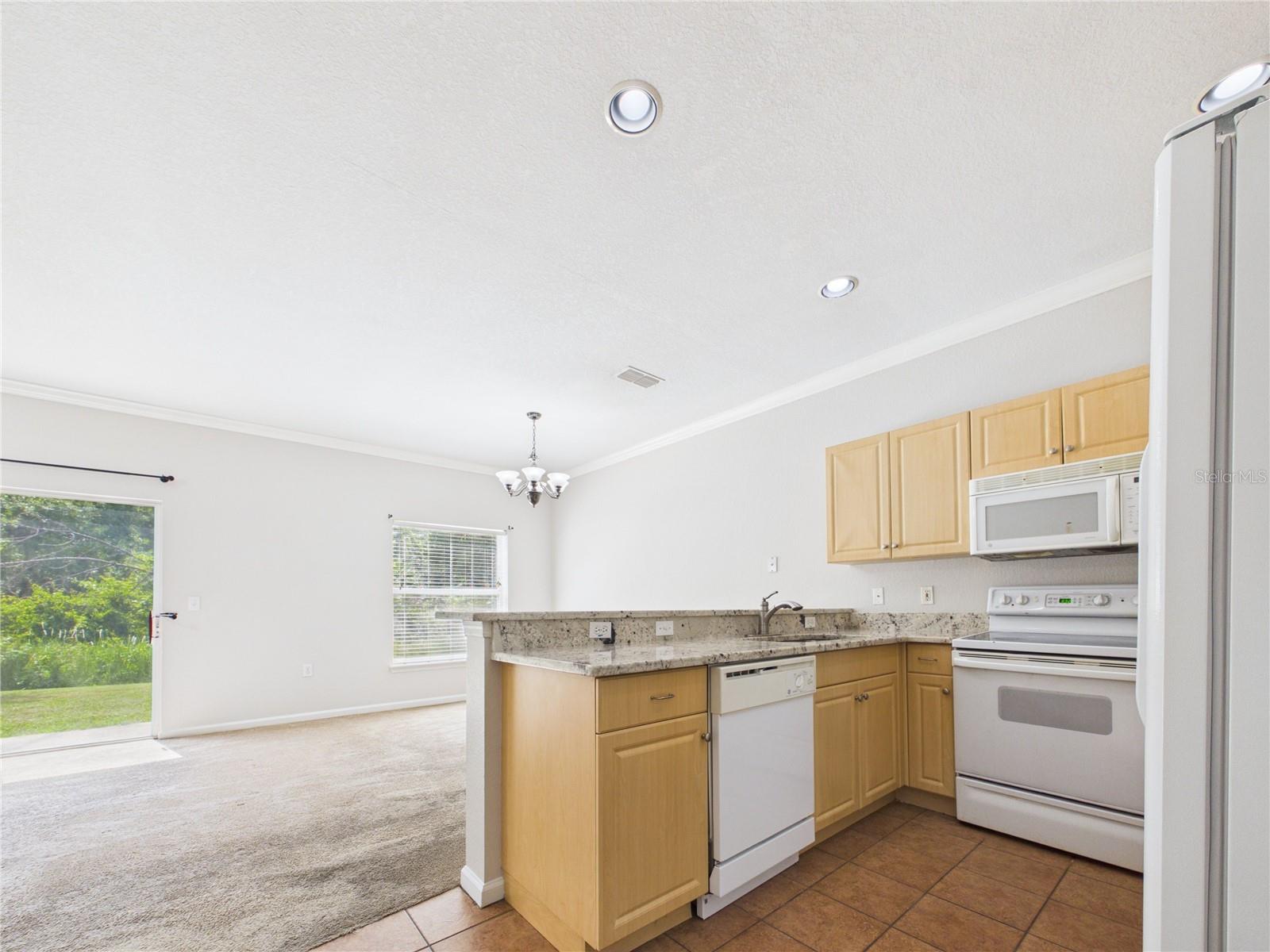 EMERALD POINTE TWNHMS AT TA - Residential Lease