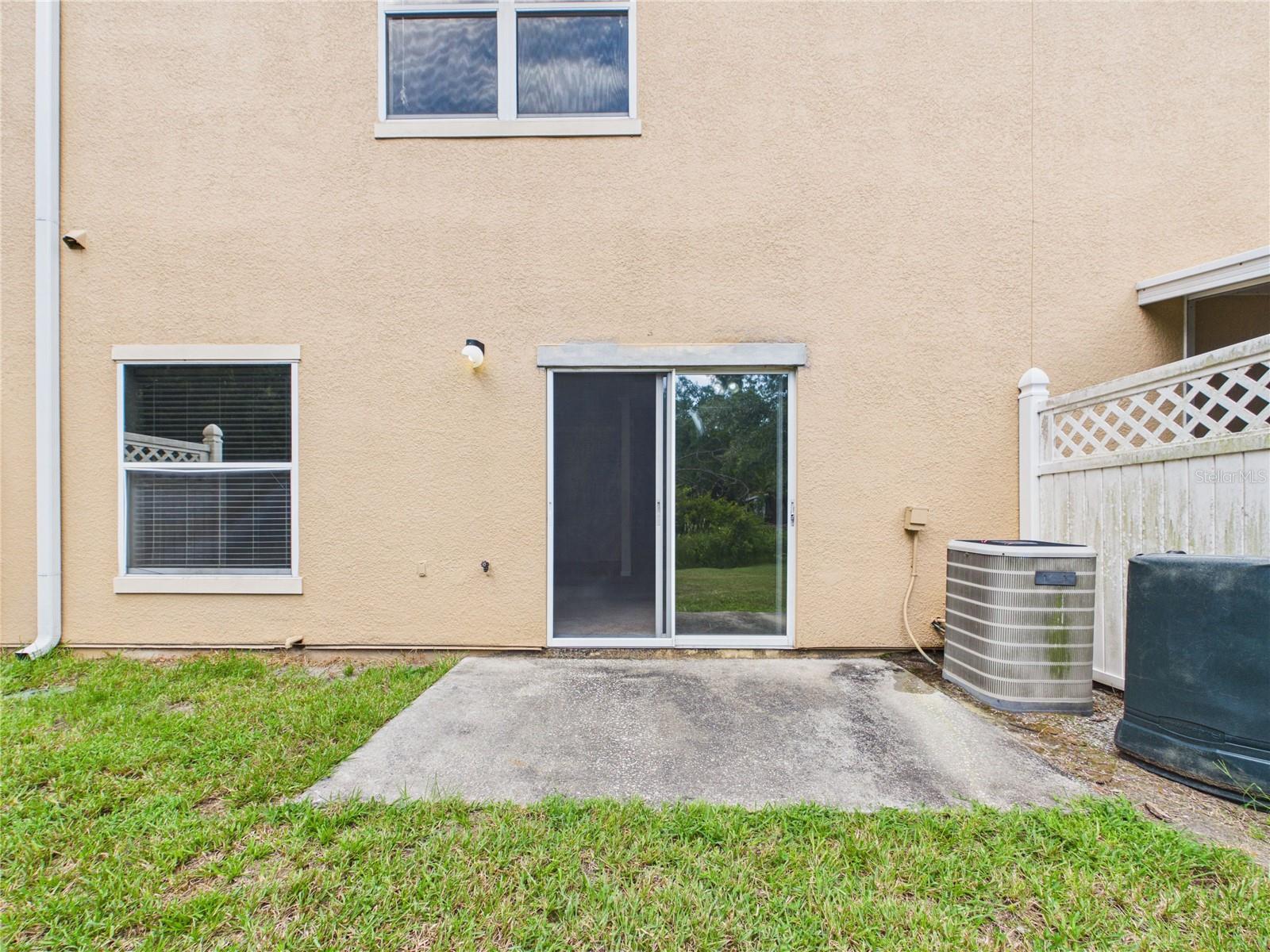 EMERALD POINTE TWNHMS AT TA - Residential Lease