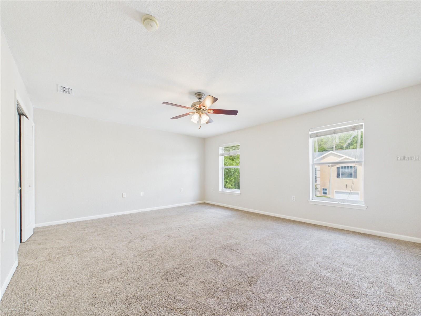 EMERALD POINTE TWNHMS AT TA - Residential Lease