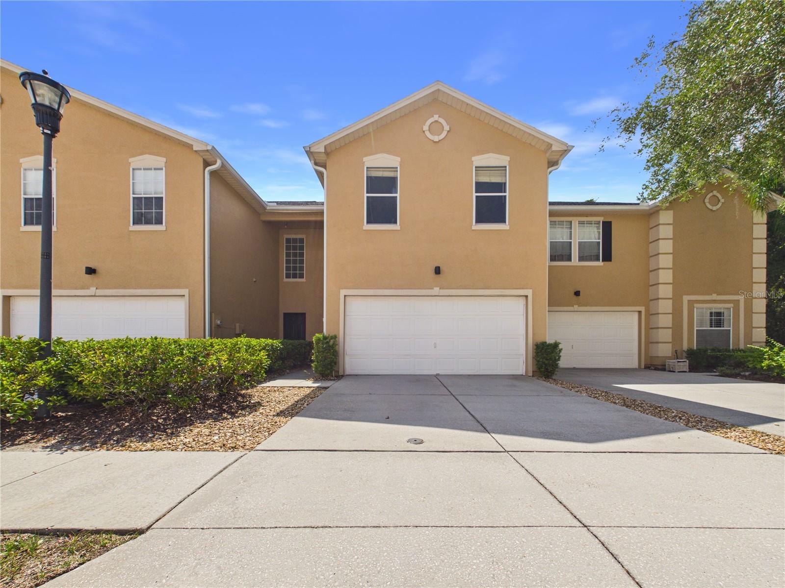 EMERALD POINTE TWNHMS AT TA - Residential Lease