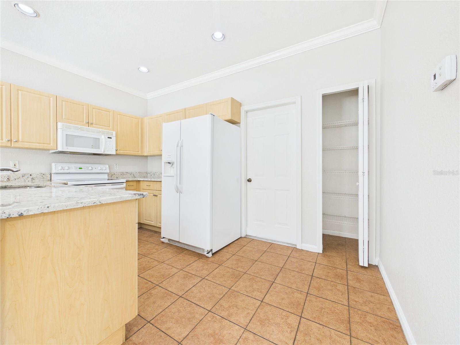 EMERALD POINTE TWNHMS AT TA - Residential Lease
