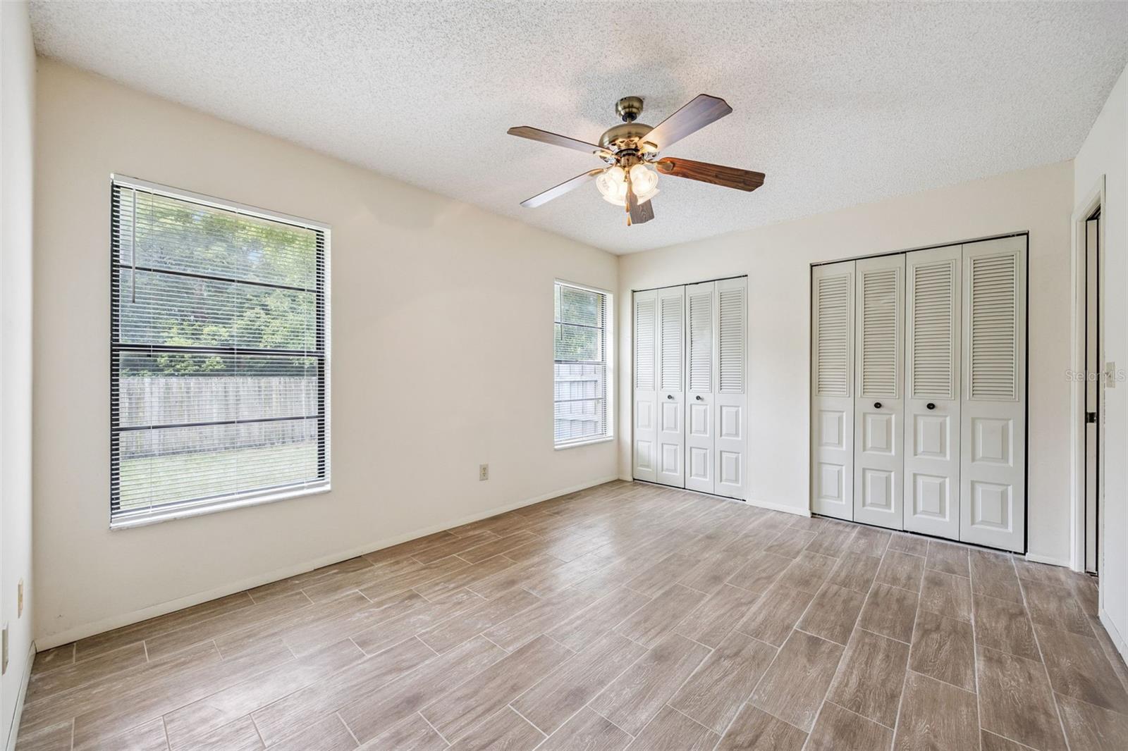 TWIN OAKS - Residential Income