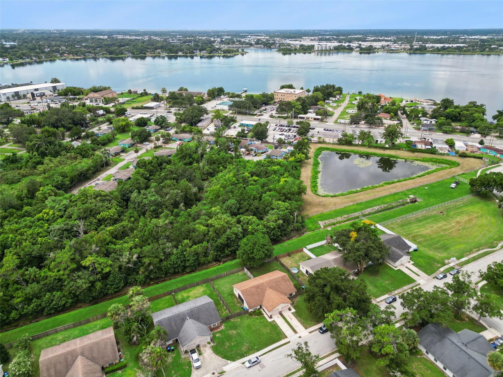 TWIN OAKS - Residential Income