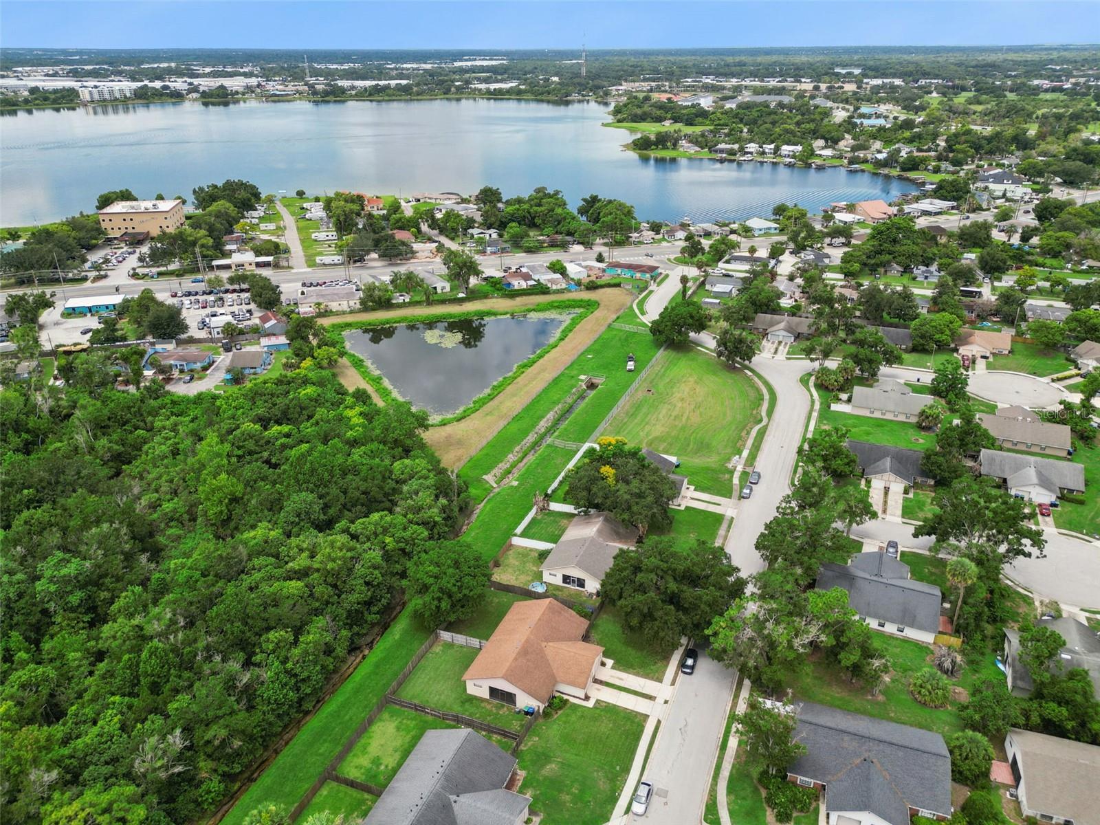 TWIN OAKS - Residential Income