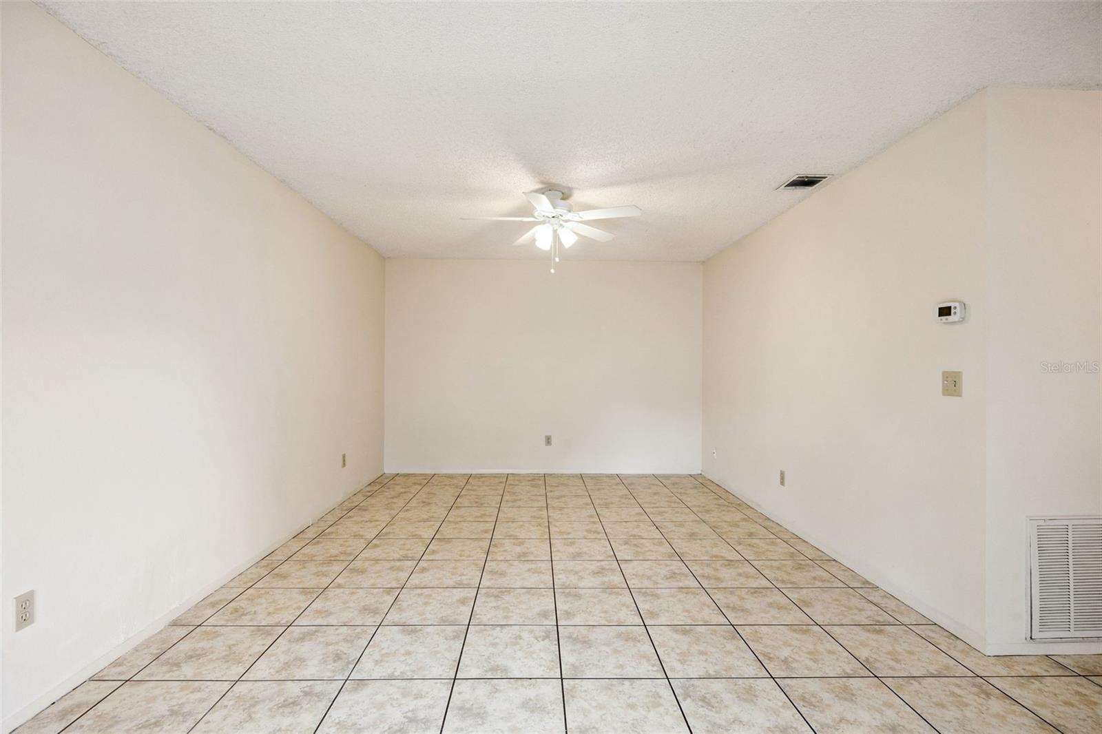 TWIN OAKS - Residential Income