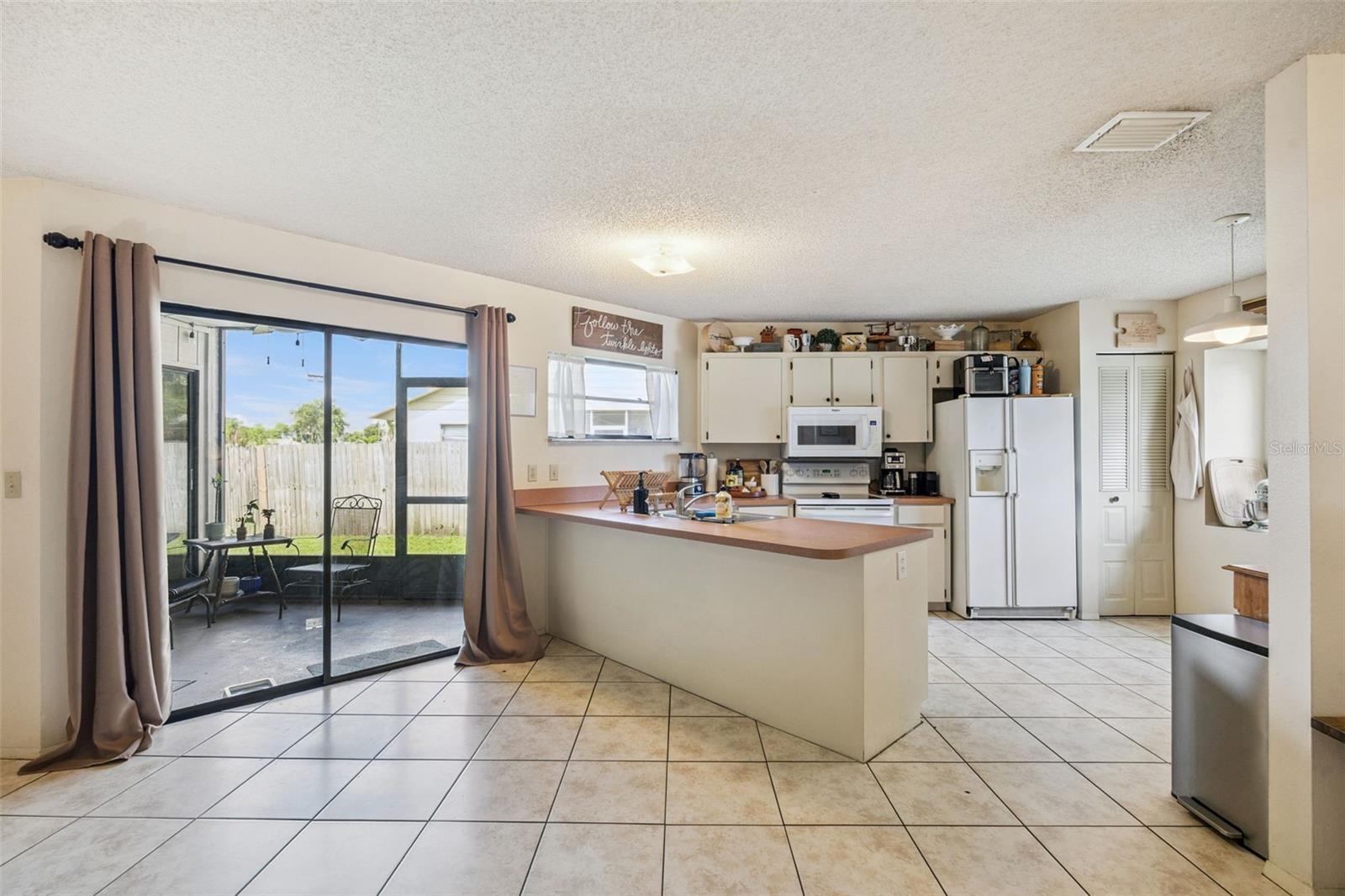 TWIN OAKS - Residential Income