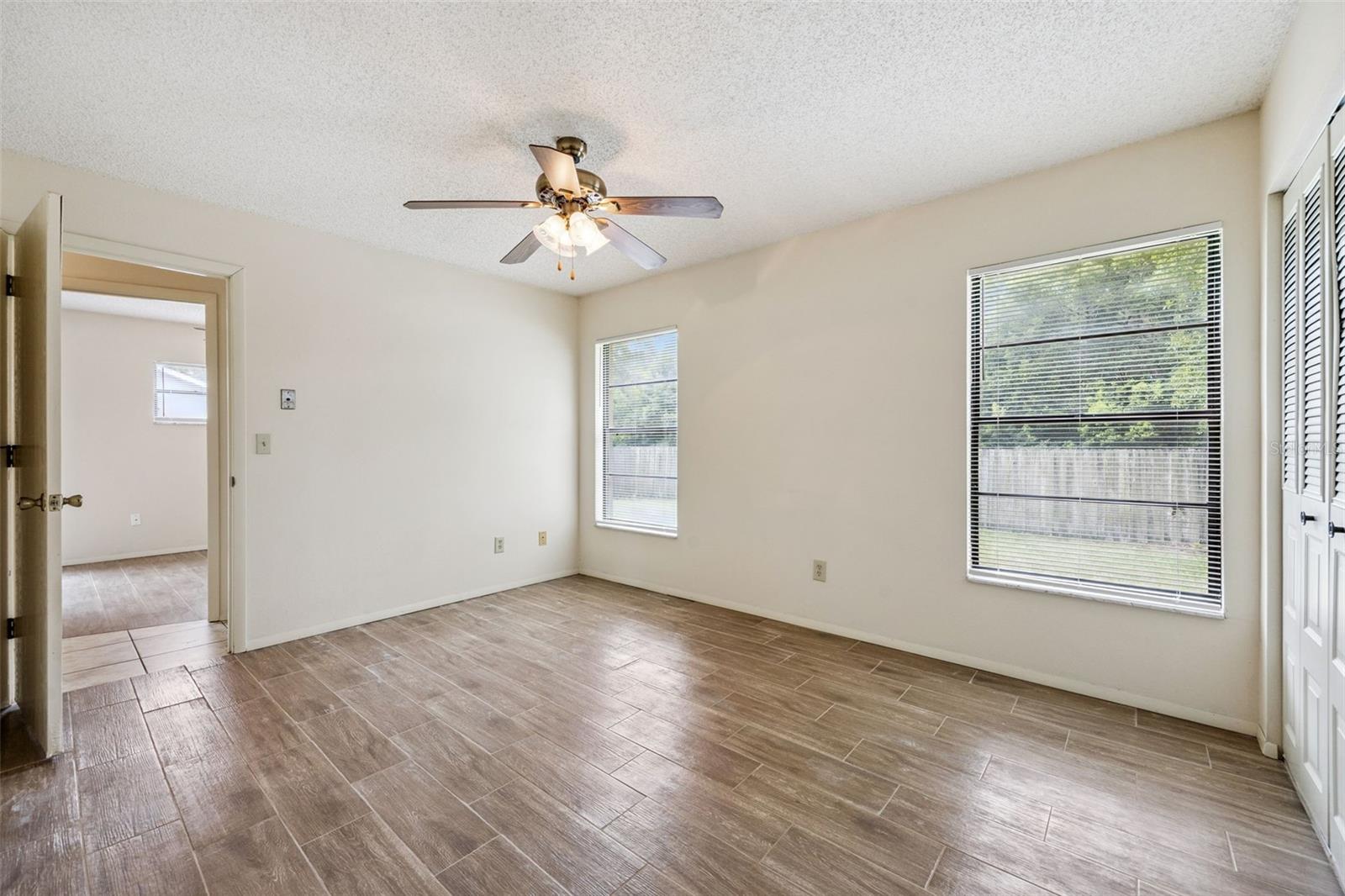 TWIN OAKS - Residential Income