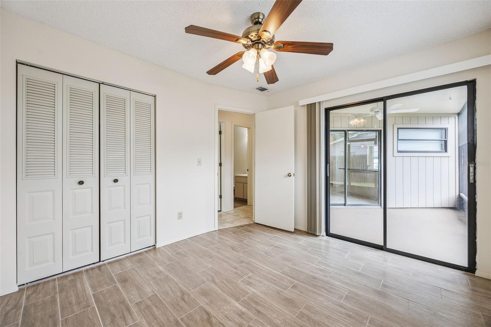 TWIN OAKS - Residential Income