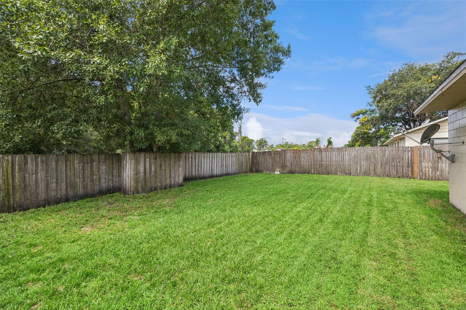 TWIN OAKS - Residential Income