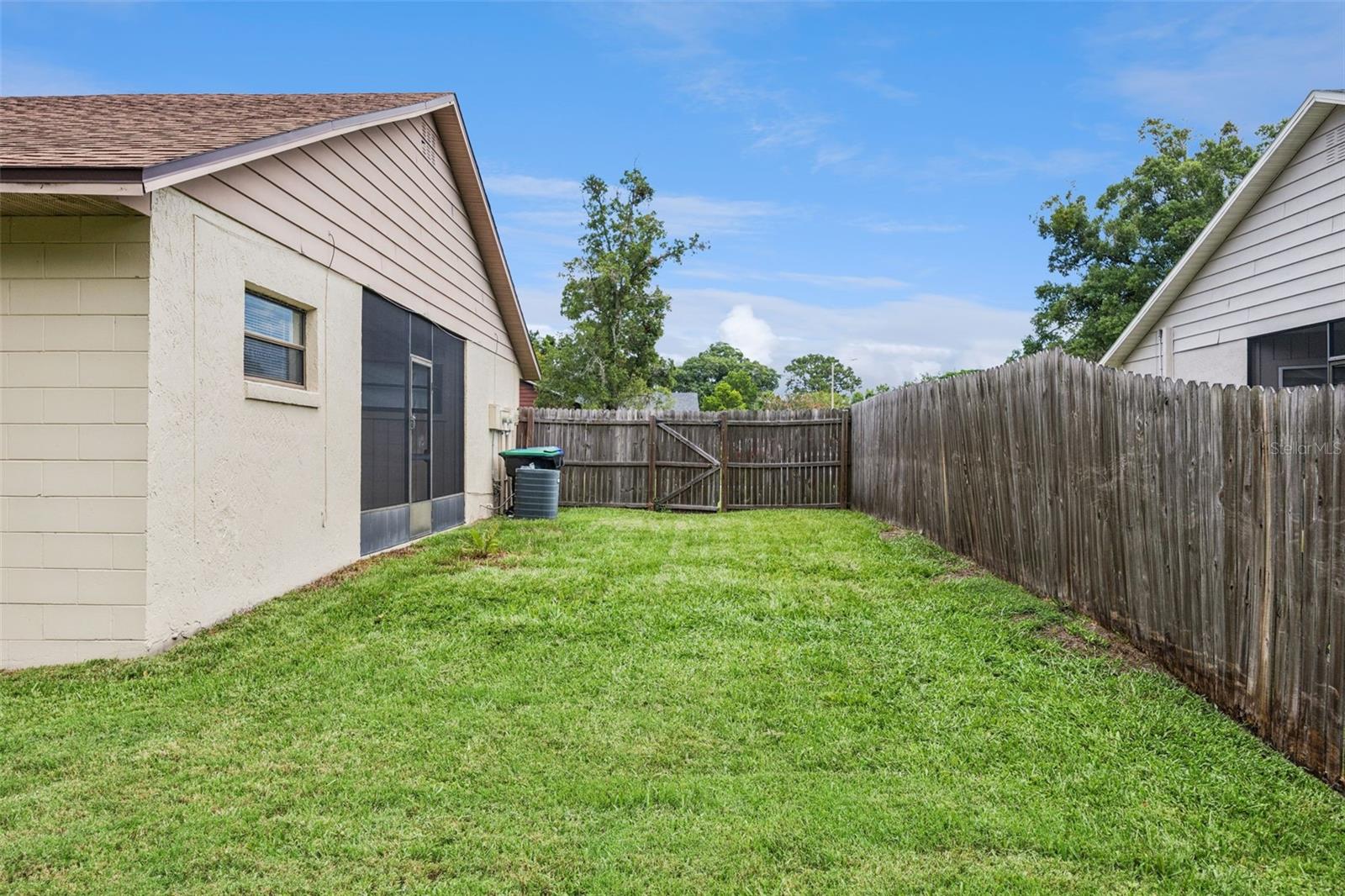 TWIN OAKS - Residential Income