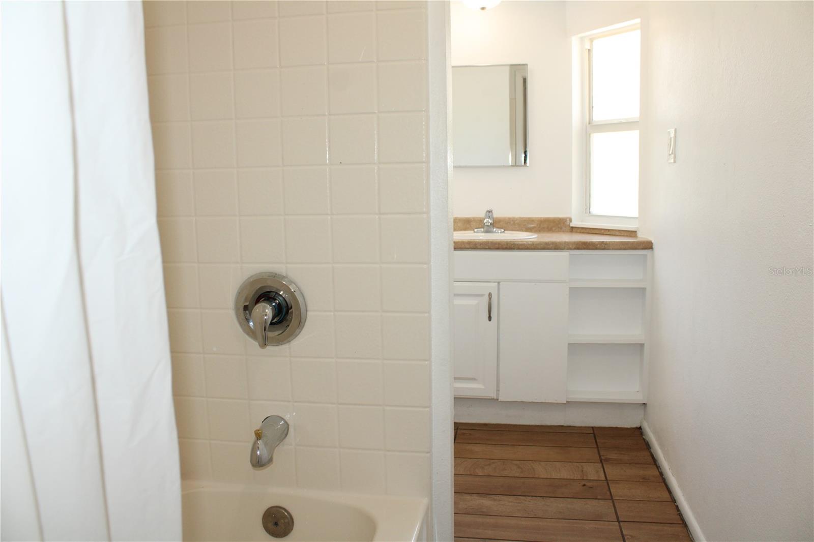 WAGNERS CLEARVIEW - Residential Lease