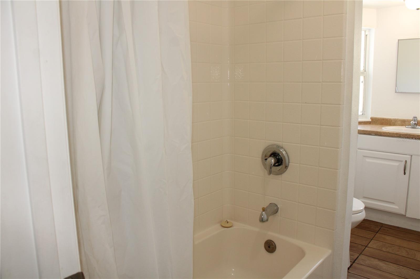WAGNERS CLEARVIEW - Residential Lease