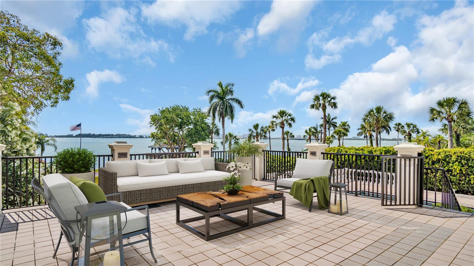 HARBOR OAKS - Residential