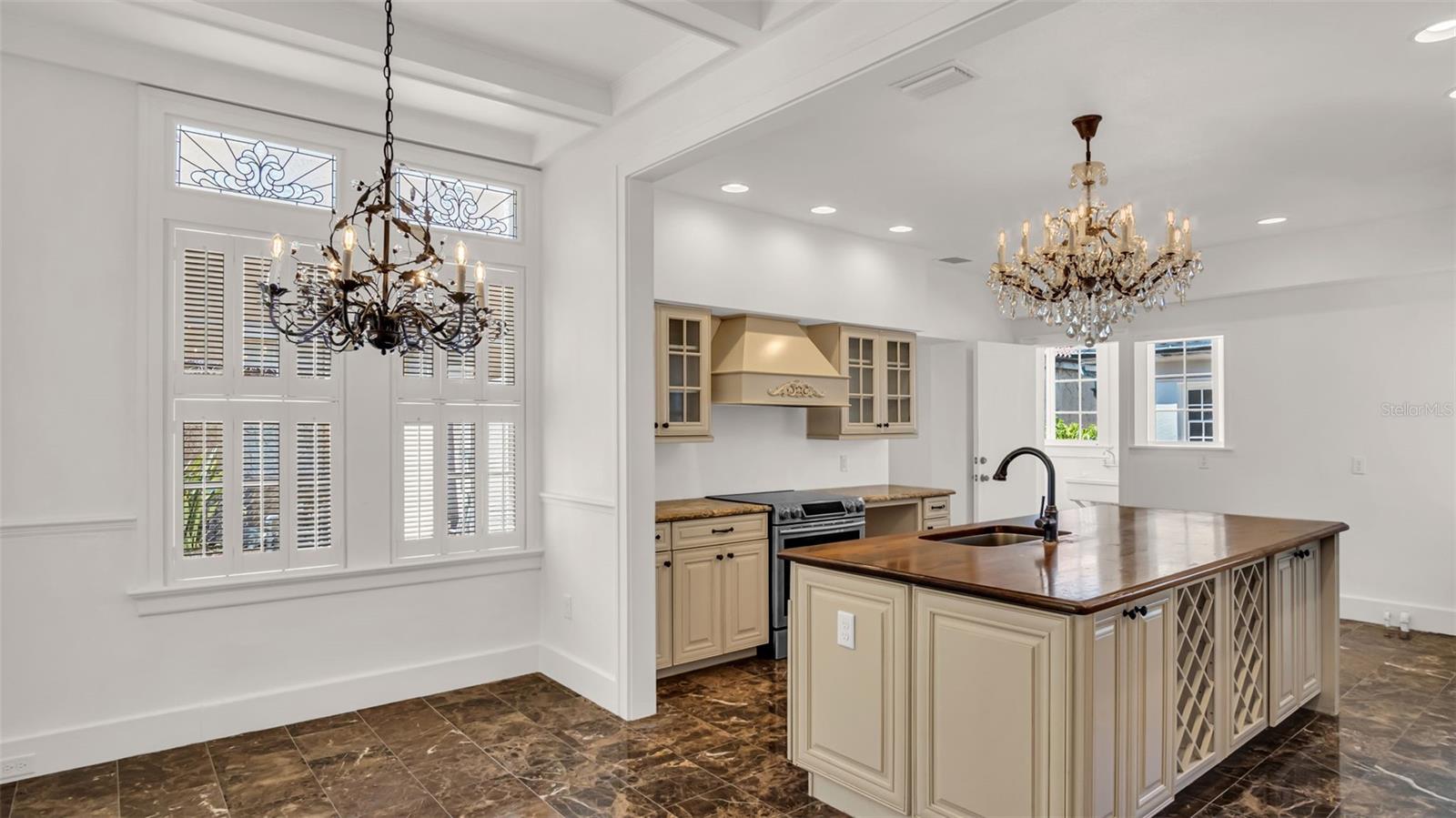 HARBOR OAKS - Residential