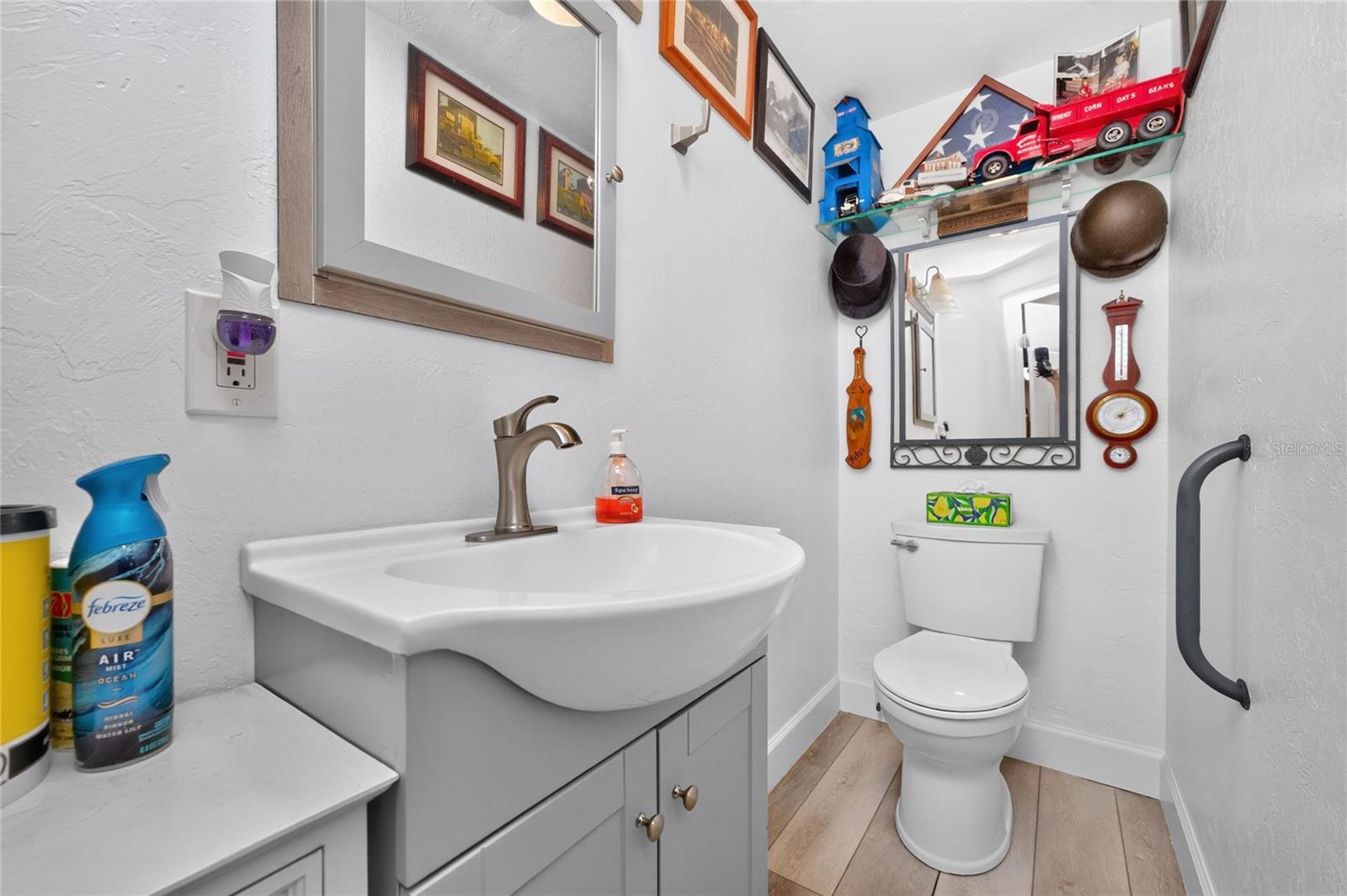 BAY HARBOR ESTATES - Residential