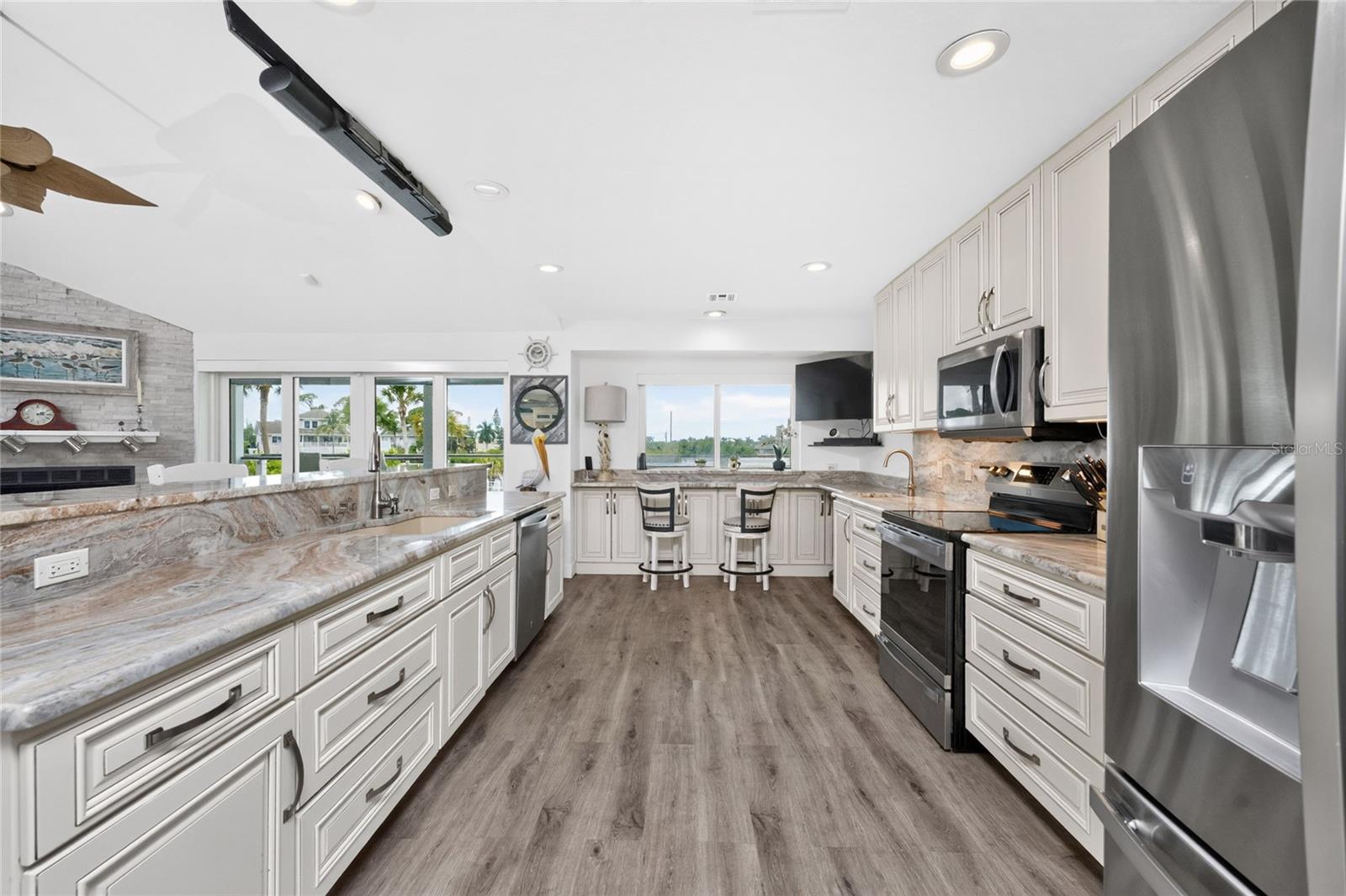 BAY HARBOR ESTATES - Residential