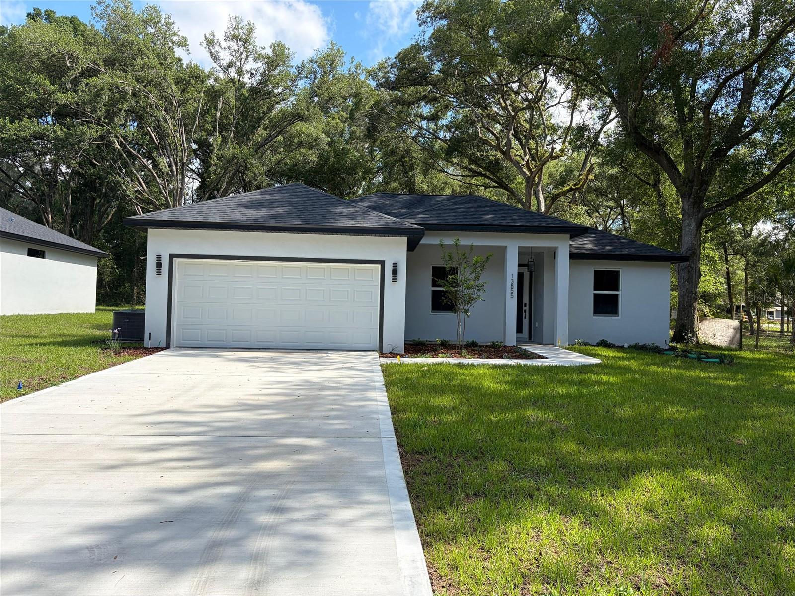 ROLLING RANCH ESTATE - Residential
