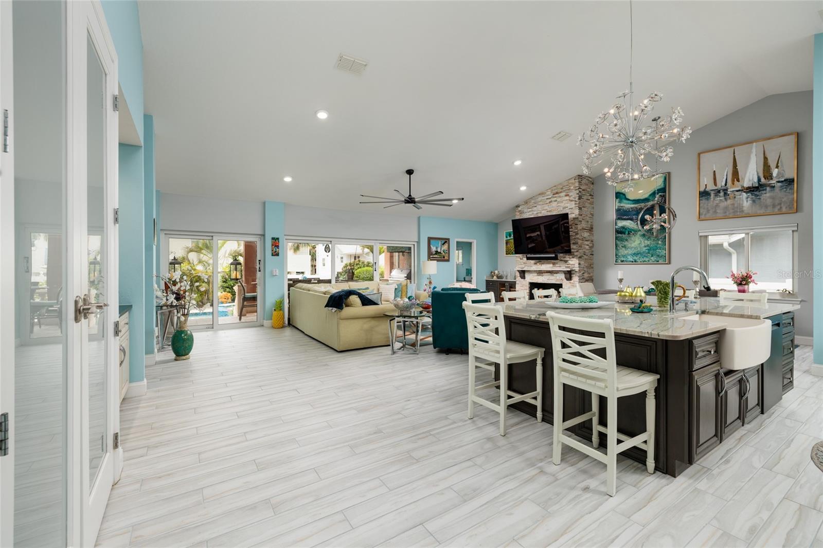 TIERRA VERDE UNIT 1 4TH REP - Residential