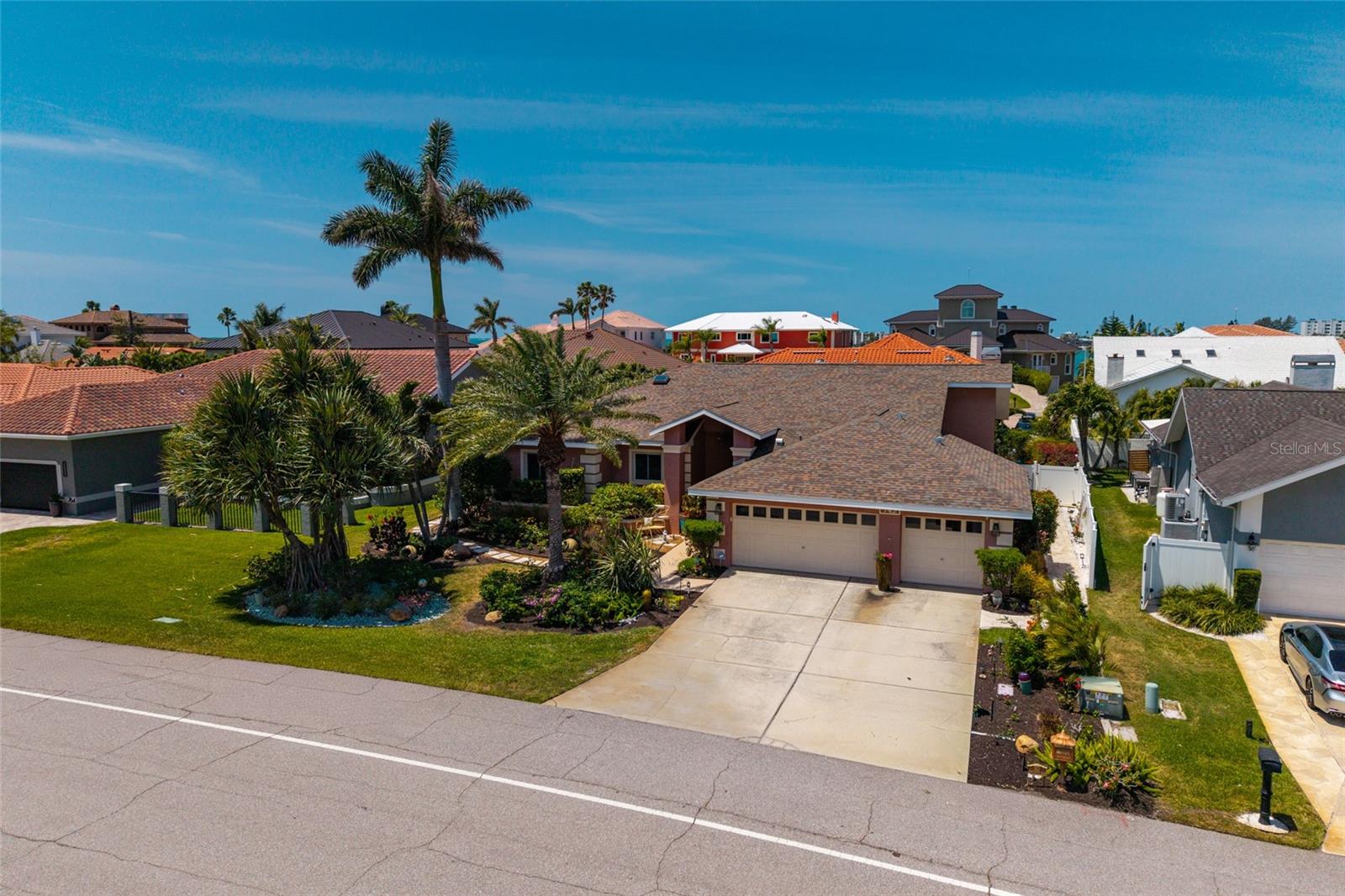 TIERRA VERDE UNIT 1 4TH REP - Residential