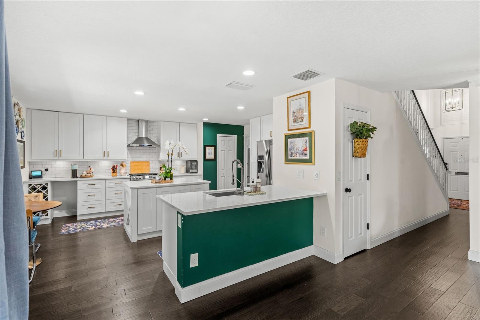 COLLEGE PARK - Residential