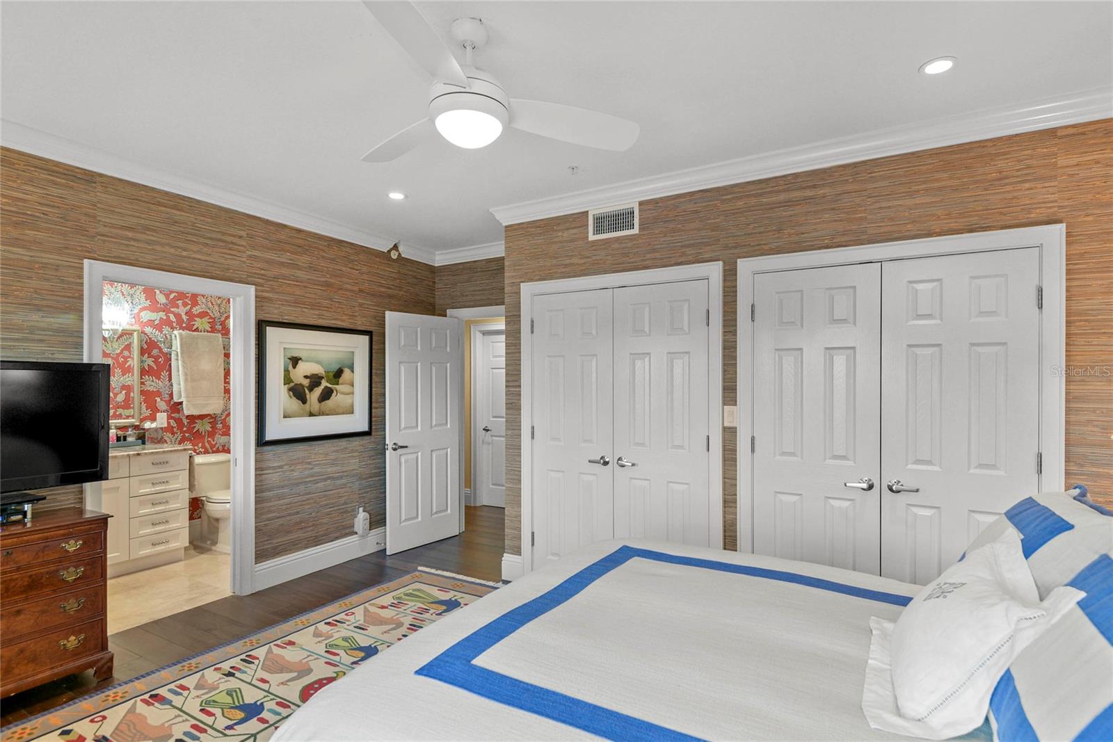 ALABAMA CONDO - Residential