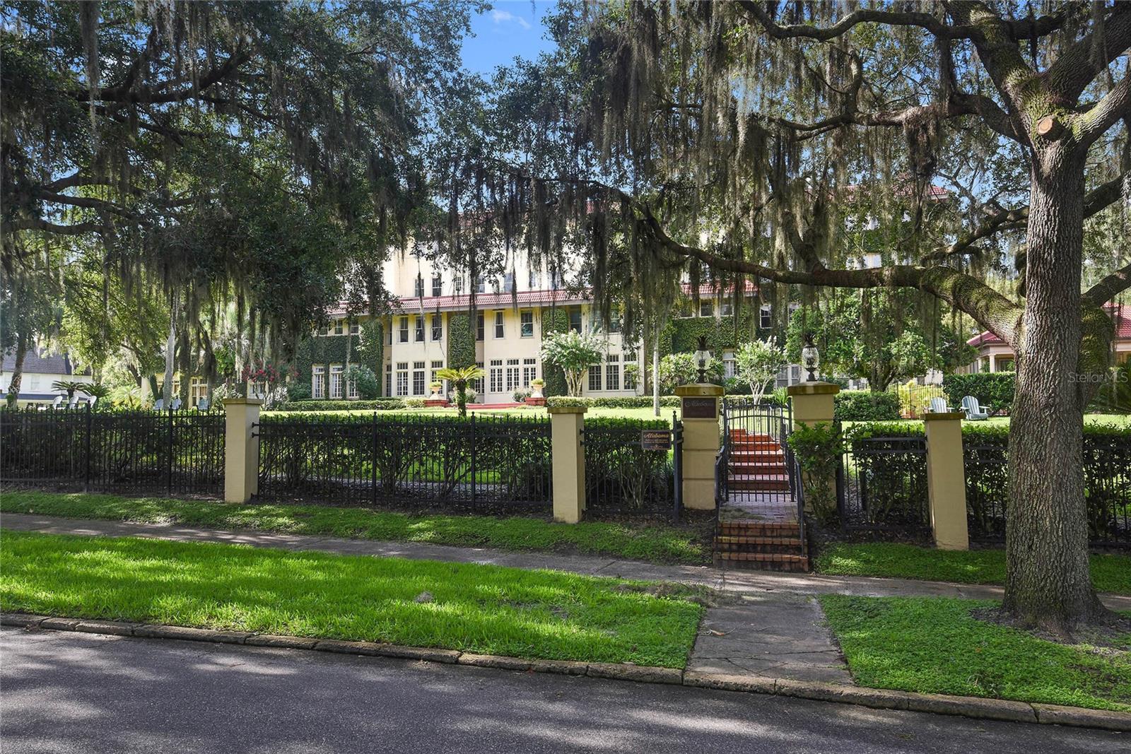 ALABAMA CONDO - Residential