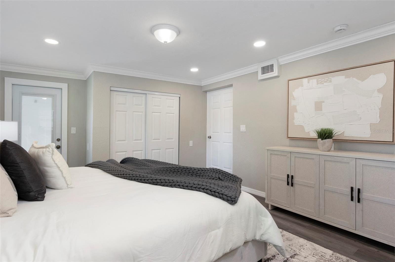 SHOREACRES CENTER - Residential