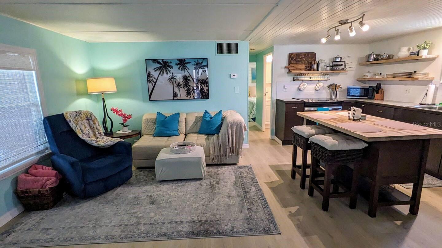 SUNNY SHORES TRAILER COMMUNITY - Residential Lease