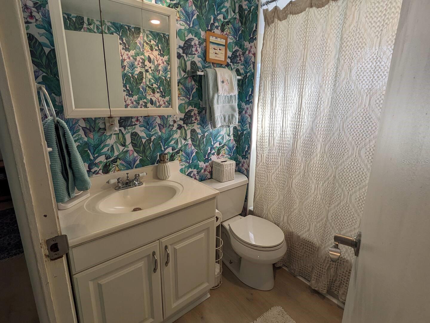 SUNNY SHORES TRAILER COMMUNITY - Residential Lease