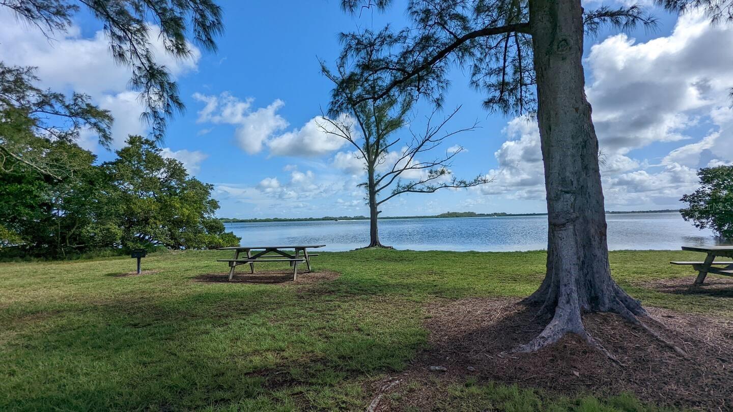 SUNNY SHORES TRAILER COMMUNITY - Residential Lease