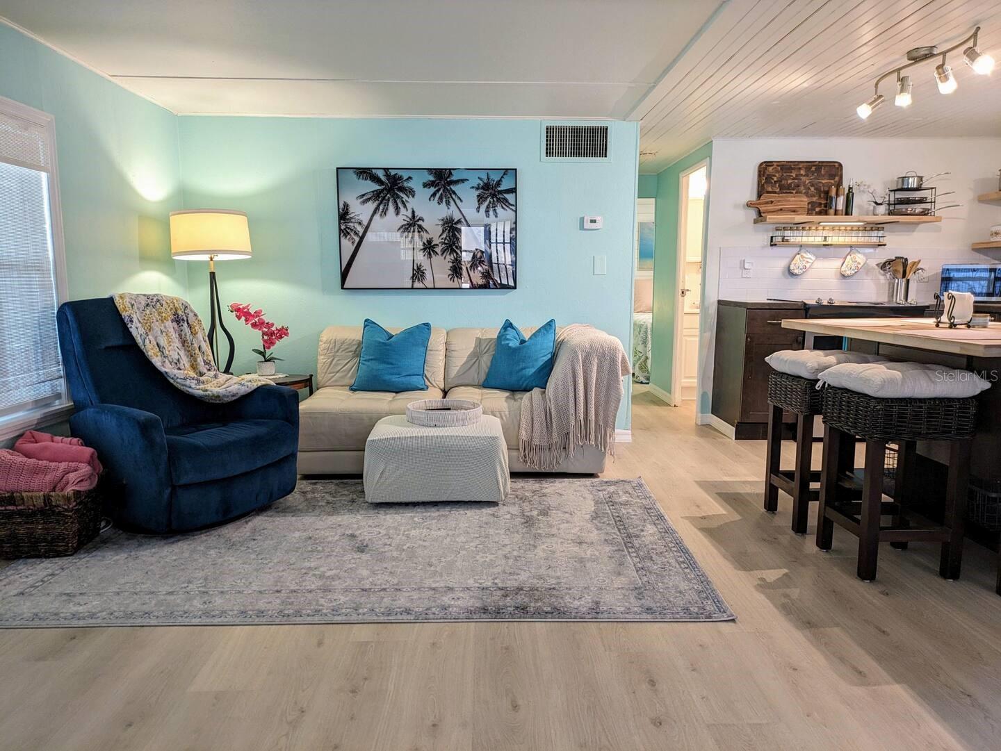 SUNNY SHORES TRAILER COMMUNITY - Residential Lease