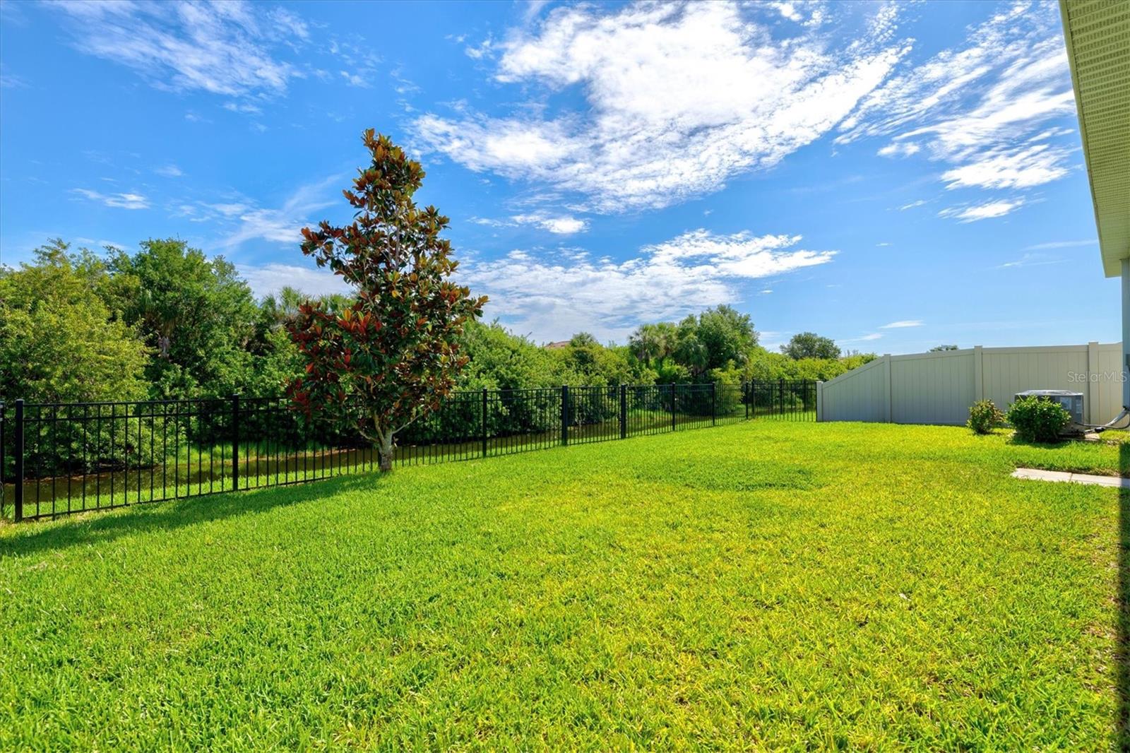 MANGROVE MANOR PH 1 - Residential