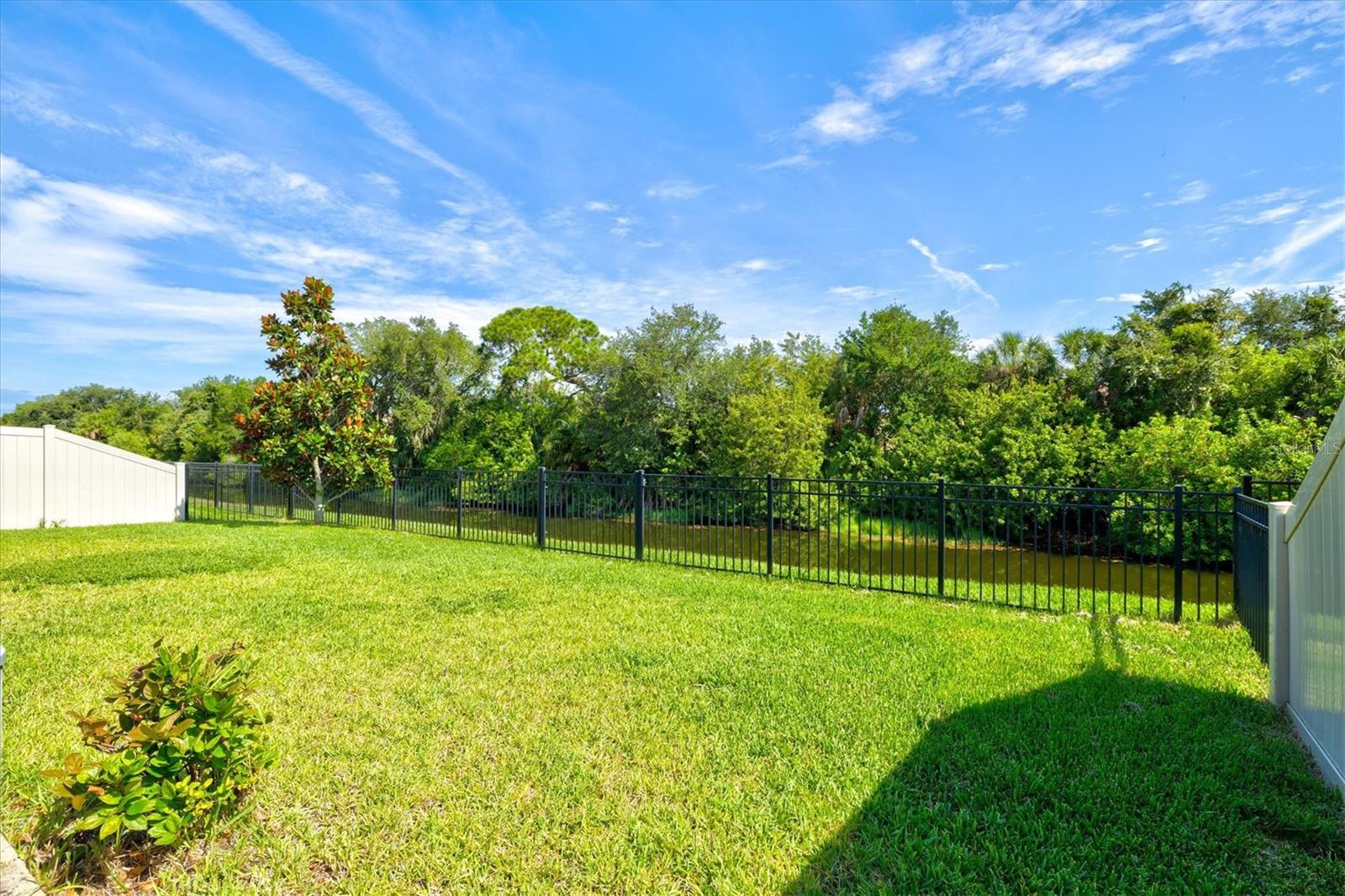 MANGROVE MANOR PH 1 - Residential