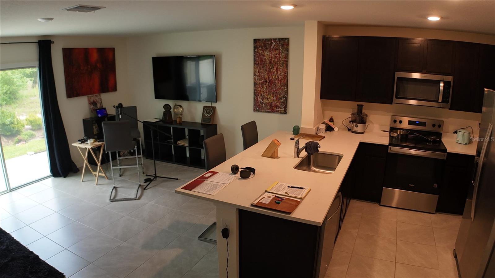 THE TOWNS AT LAUREL COMMONS - Residential