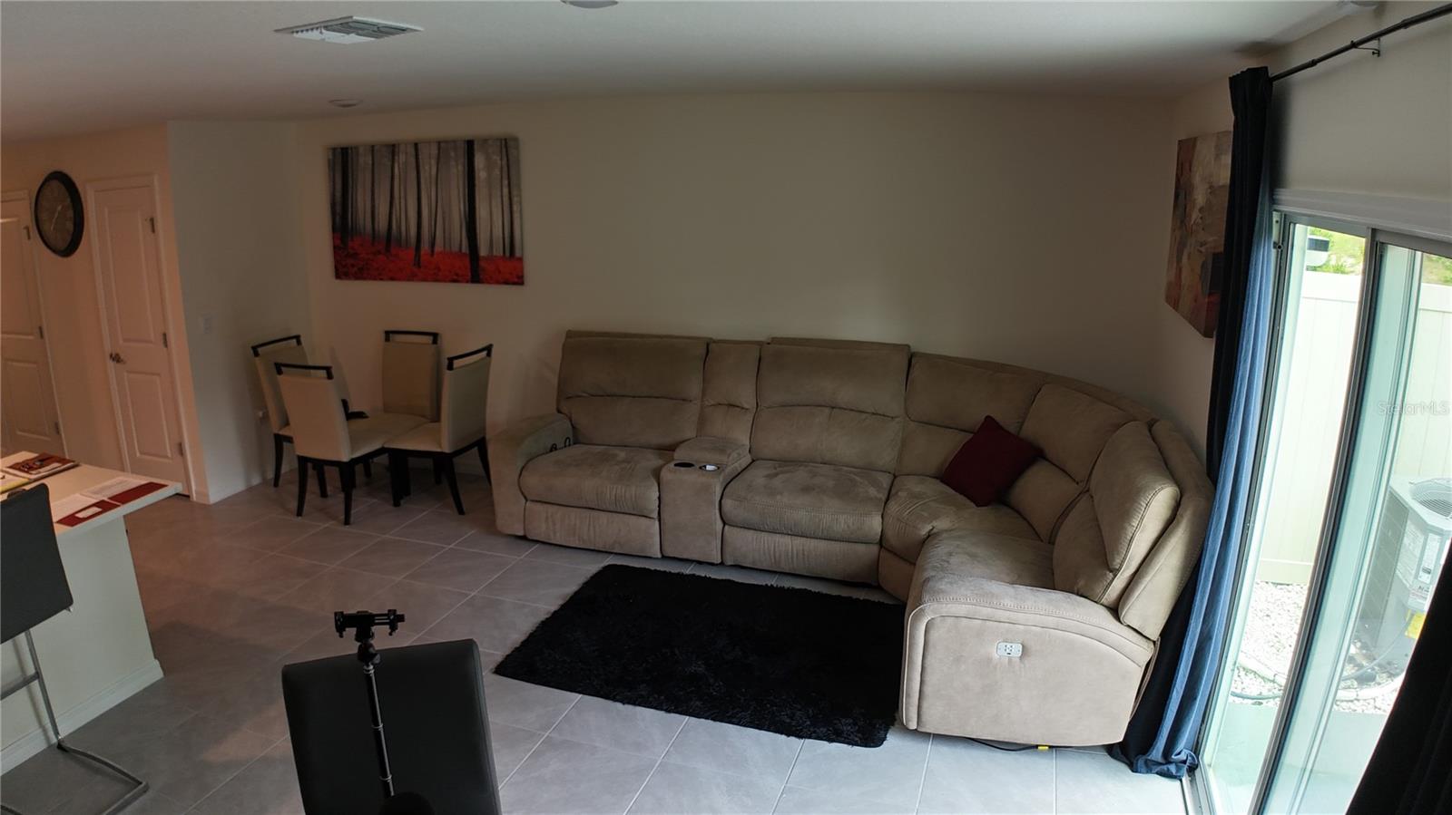 THE TOWNS AT LAUREL COMMONS - Residential