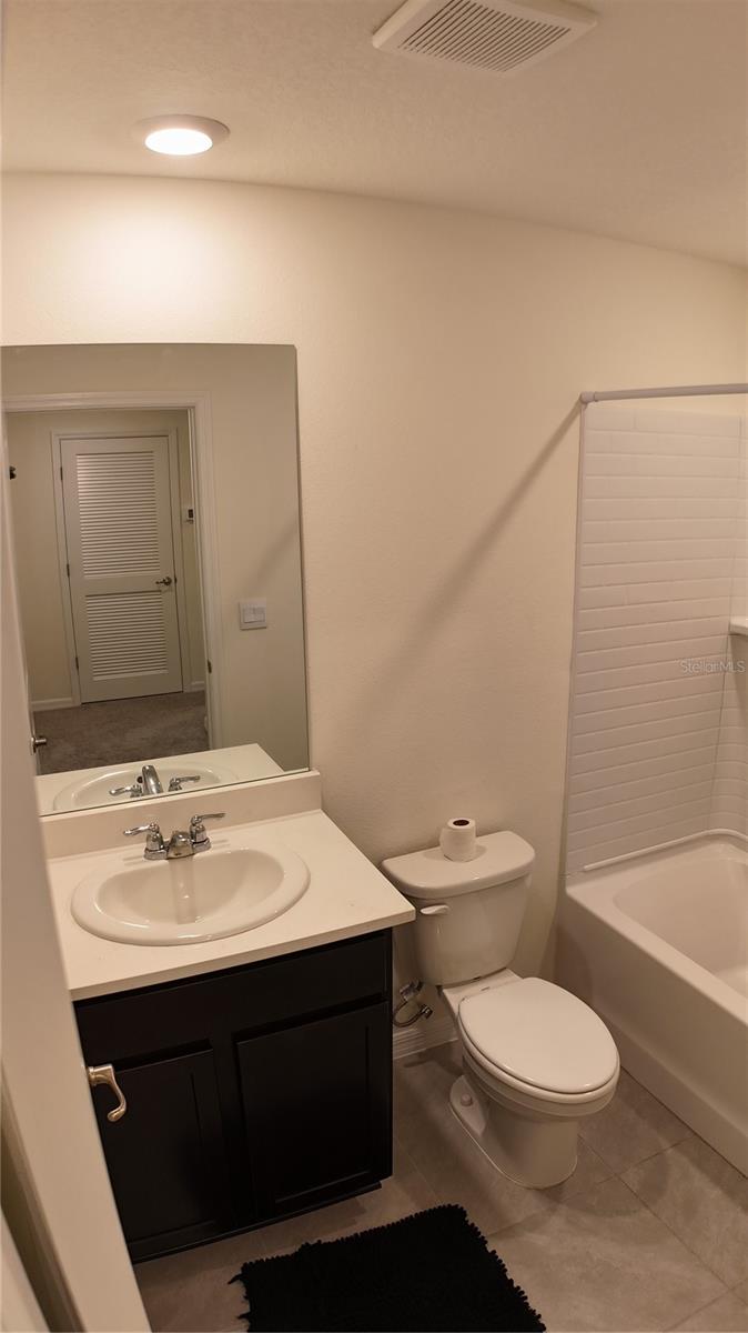 THE TOWNS AT LAUREL COMMONS - Residential