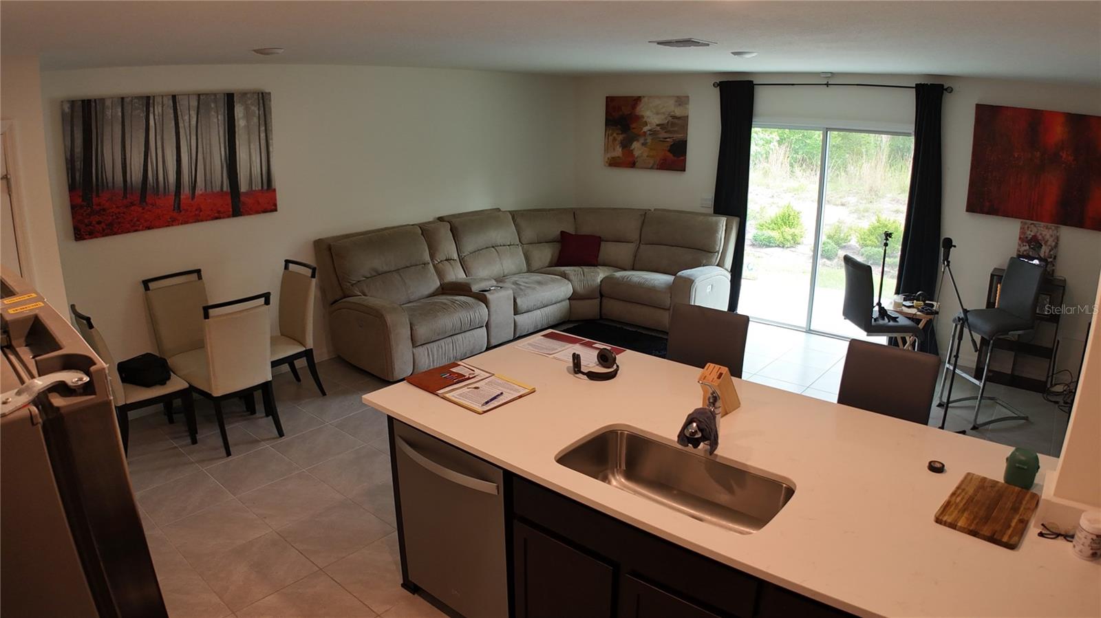 THE TOWNS AT LAUREL COMMONS - Residential