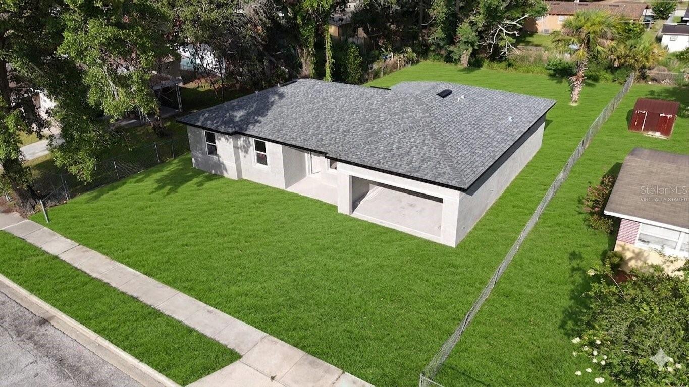 MALIBU GROVES - Residential