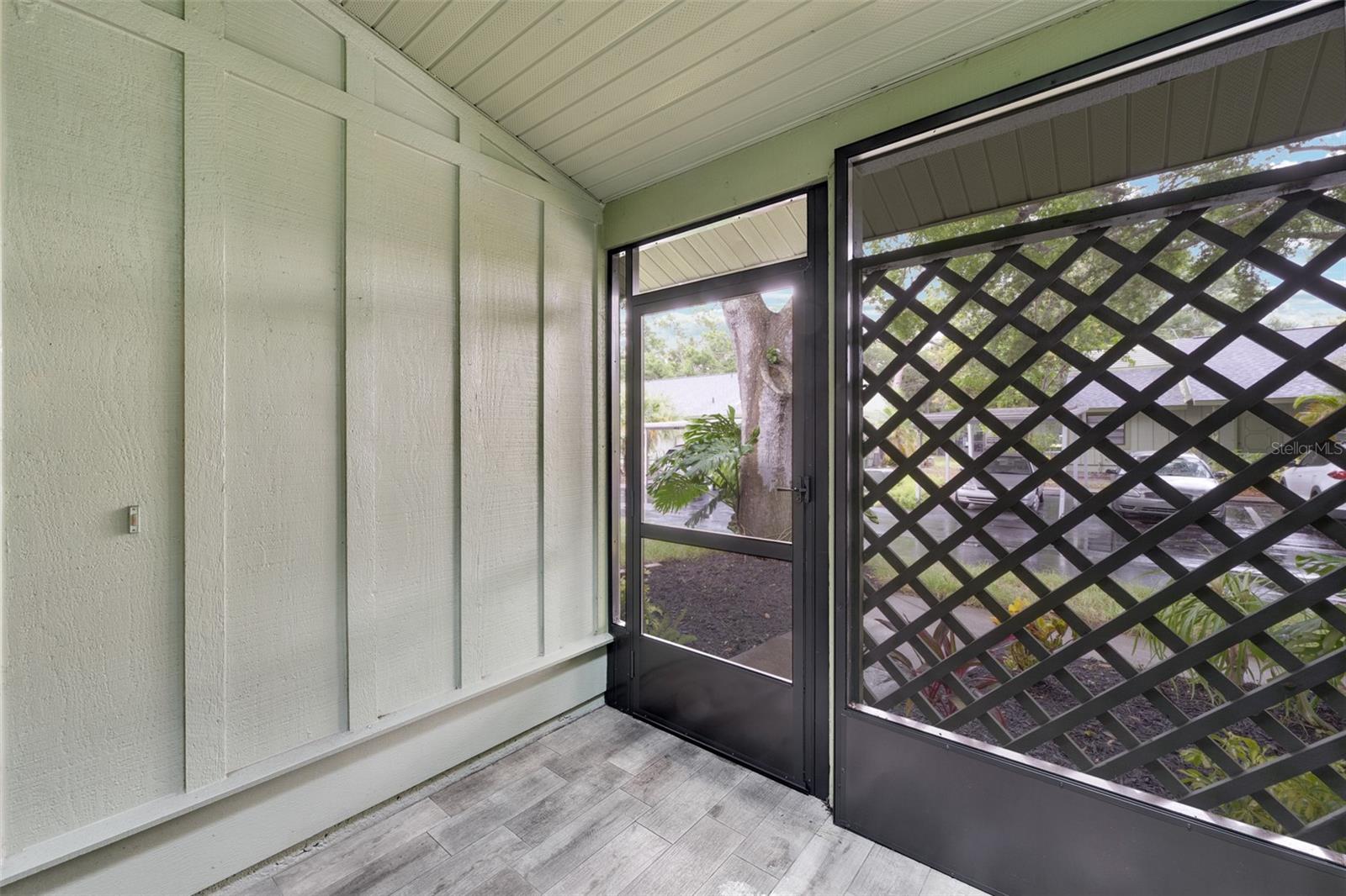BARRINGTON WOODS - Residential