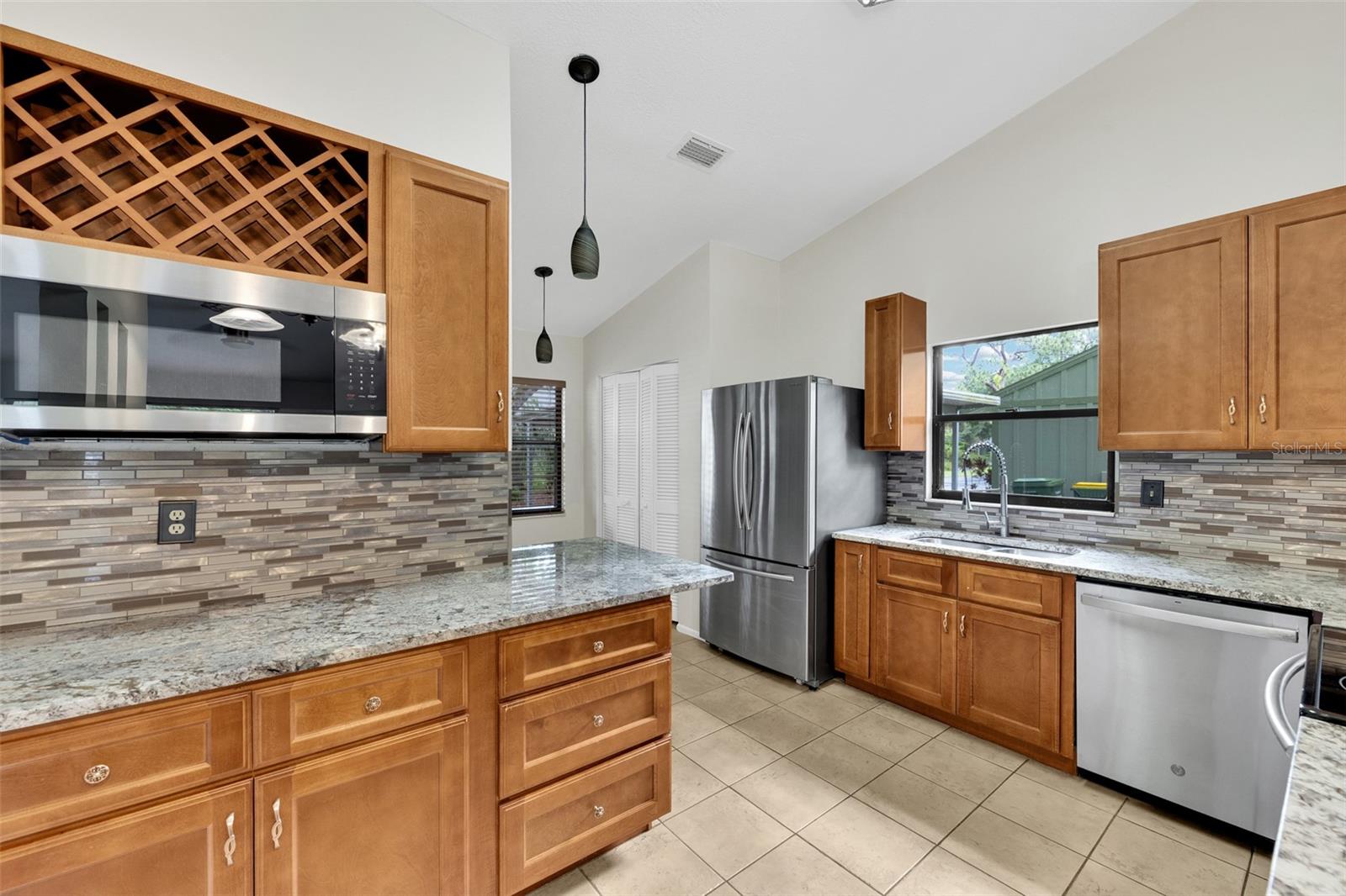 BARRINGTON WOODS - Residential