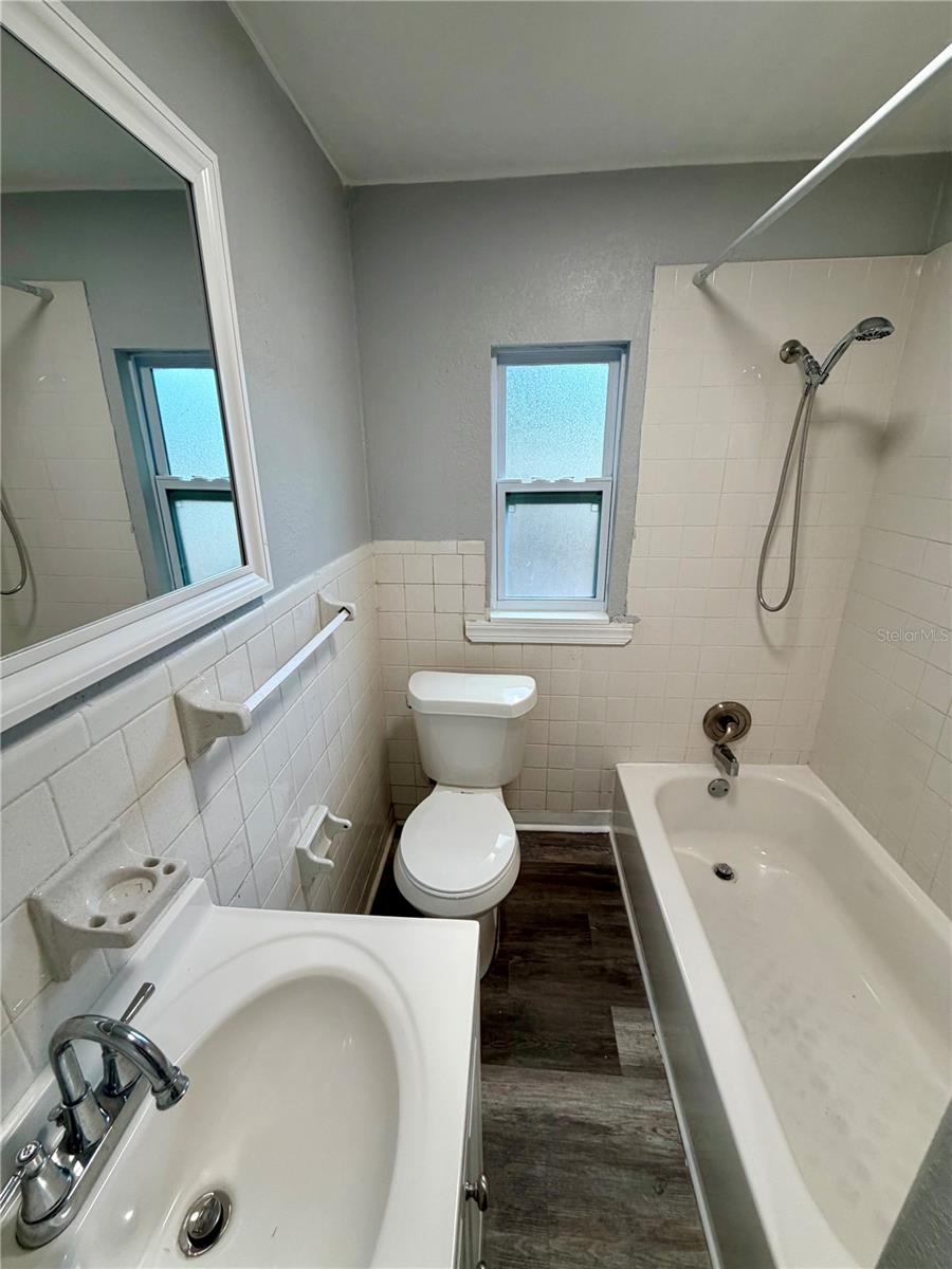 HIGHLAND PARK - Residential Lease