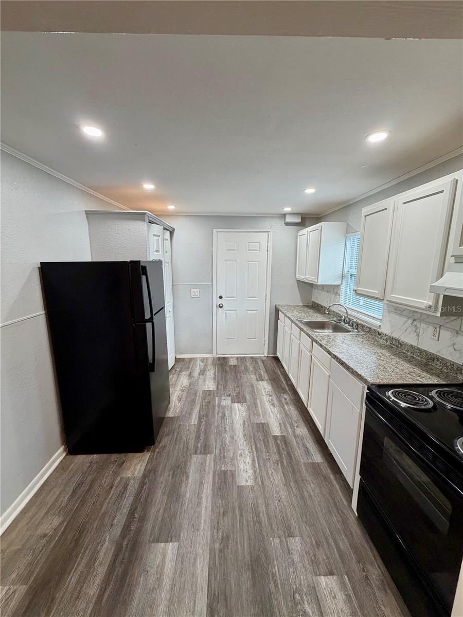 HIGHLAND PARK - Residential Lease