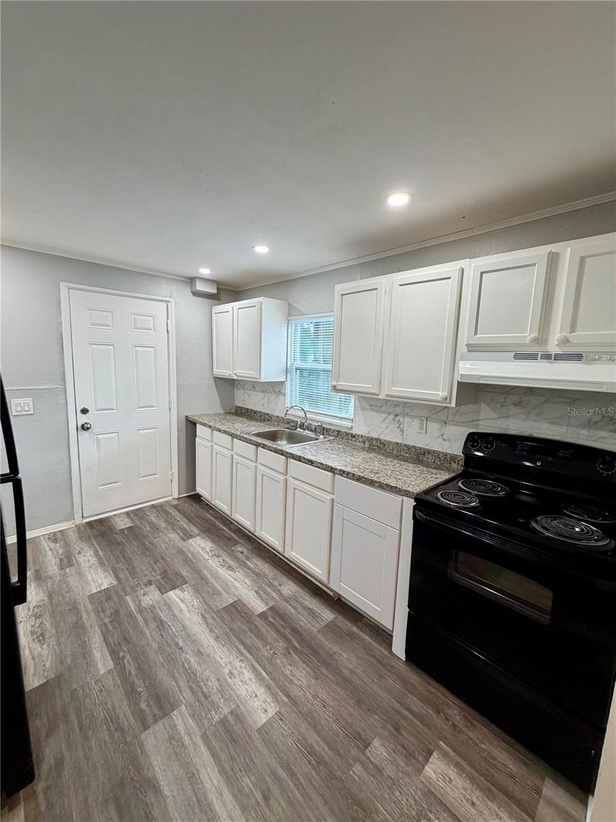 HIGHLAND PARK - Residential Lease