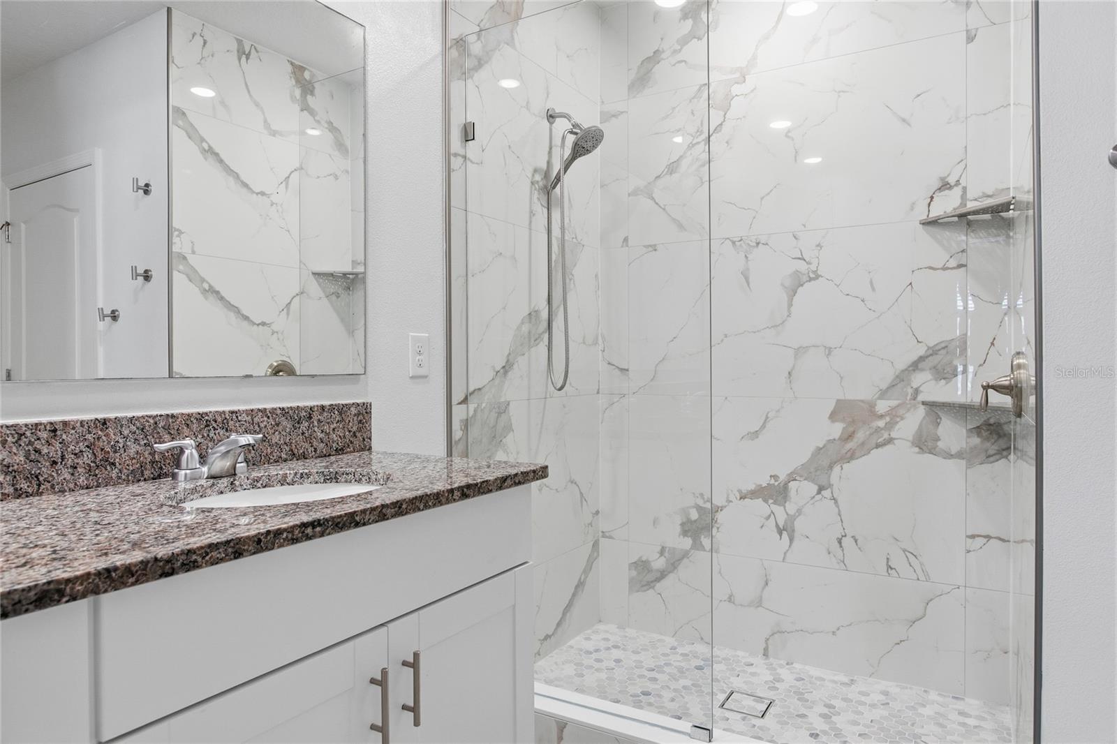 VICTORIA OAKS PH B - Residential